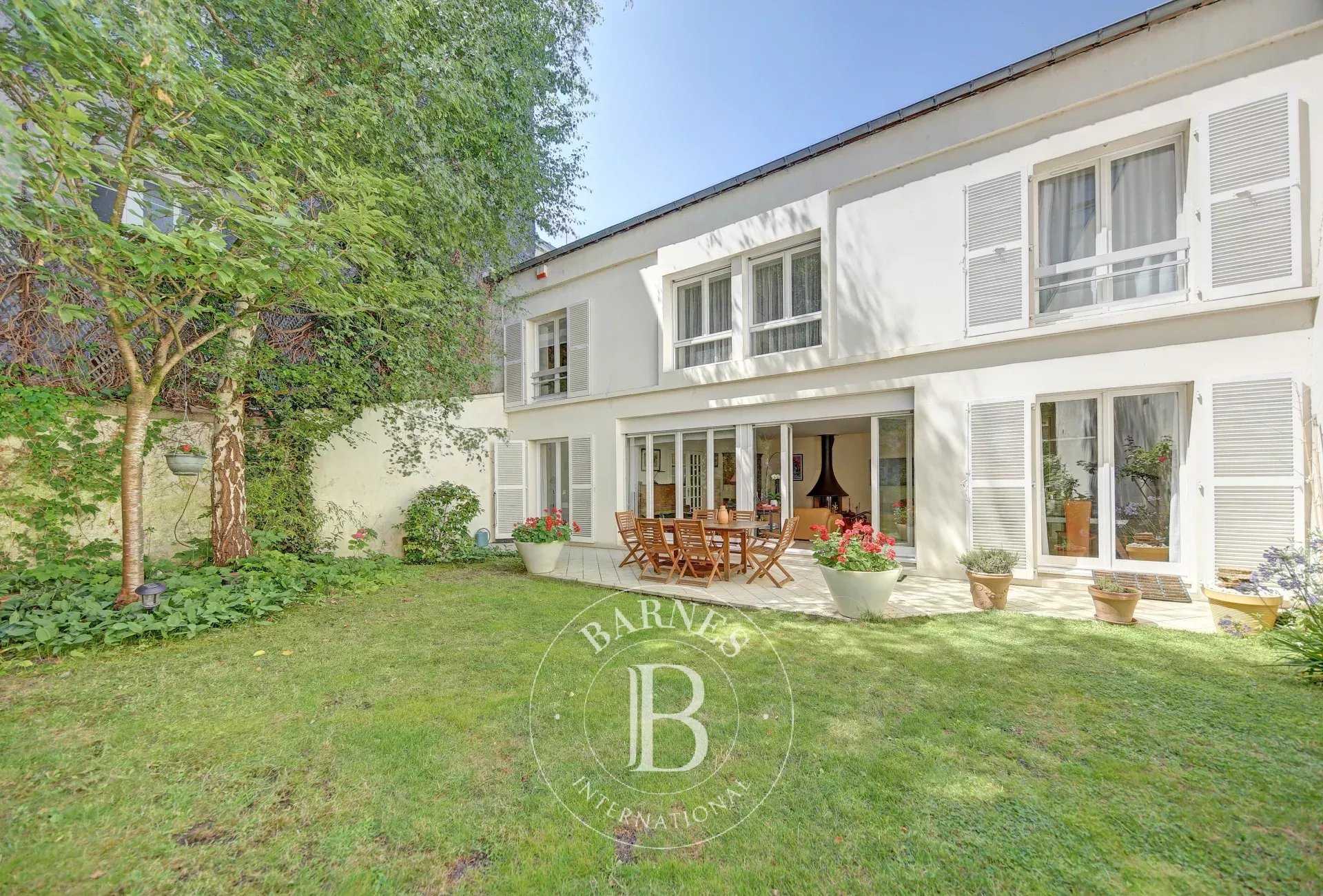House Versailles  -  ref 86045718 (picture 1)