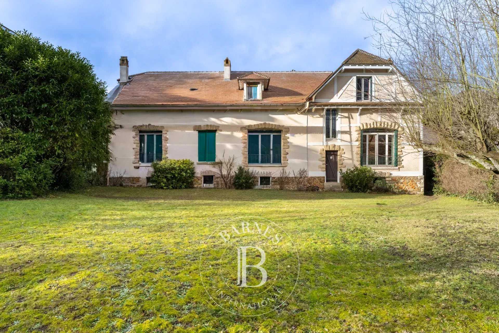 Viroflay  - House 7 Bedrooms