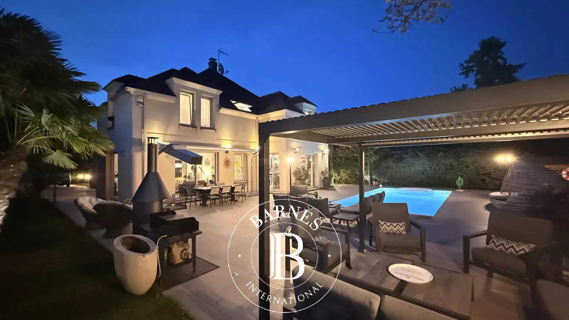 Casa Bougival  -  ref 86990348 (picture 1)
