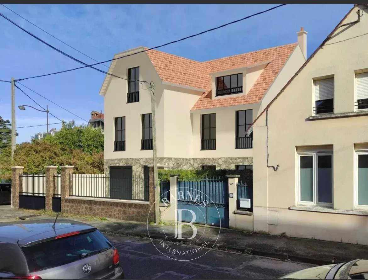 Terrain constructible Le Chesnay  -  ref 86827623 (picture 1)