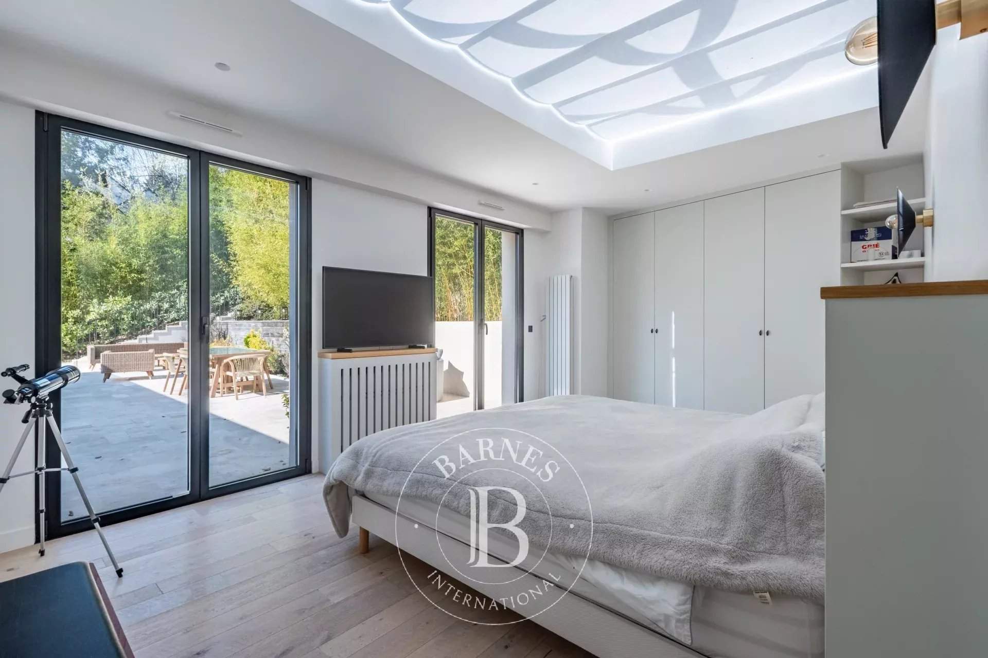 La Celle-Saint-Cloud  - House 5 Bedrooms - picture 13