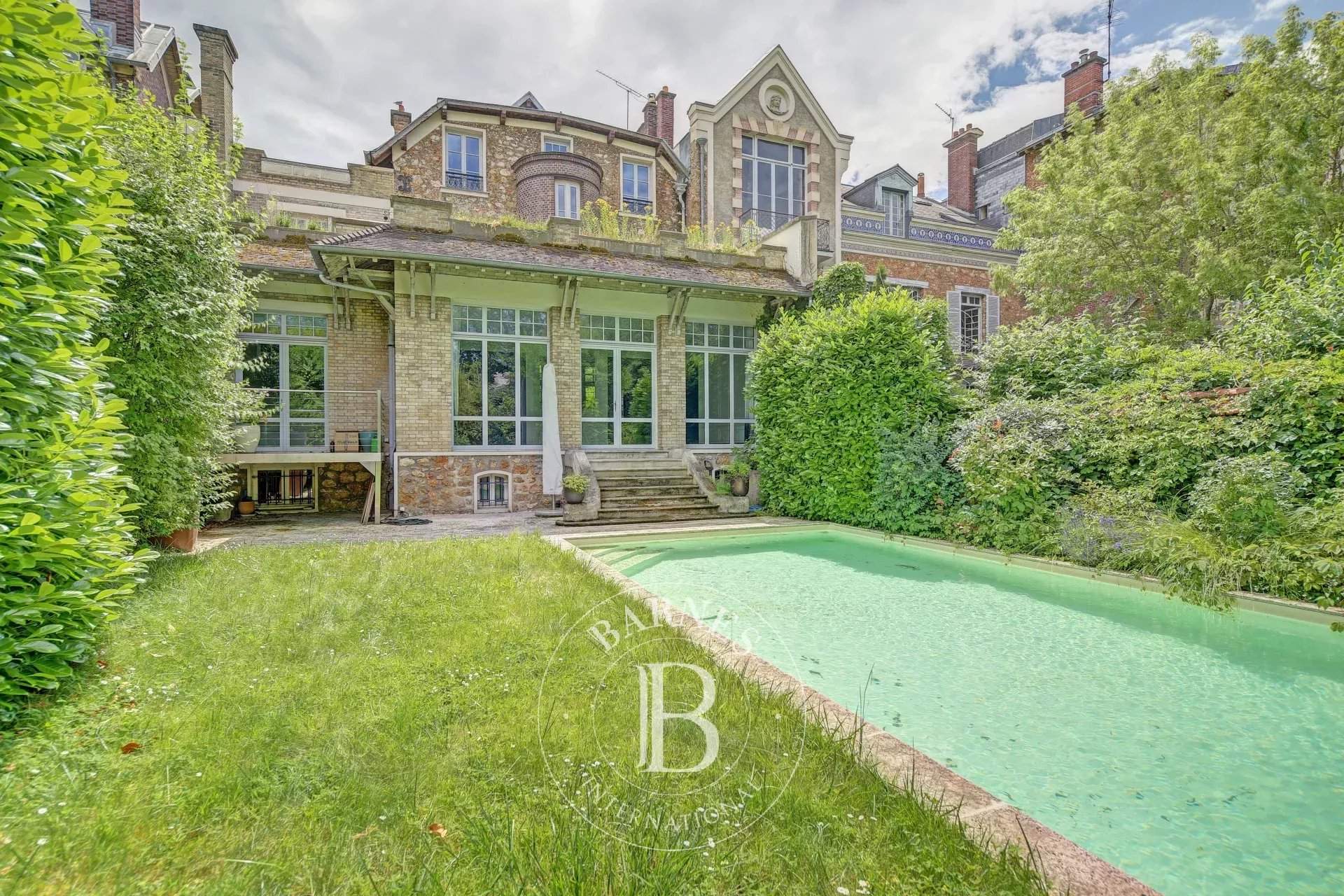 Versailles  - House 6 Bedrooms - picture 1