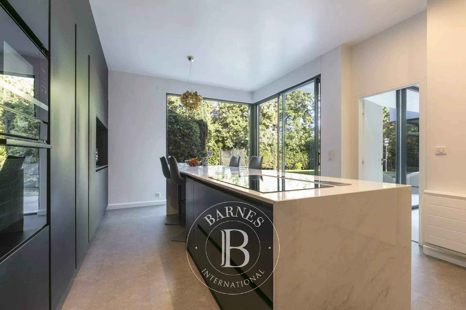 La Celle-Saint-Cloud  - Maison 12 Pièces 5 Chambres - picture 9