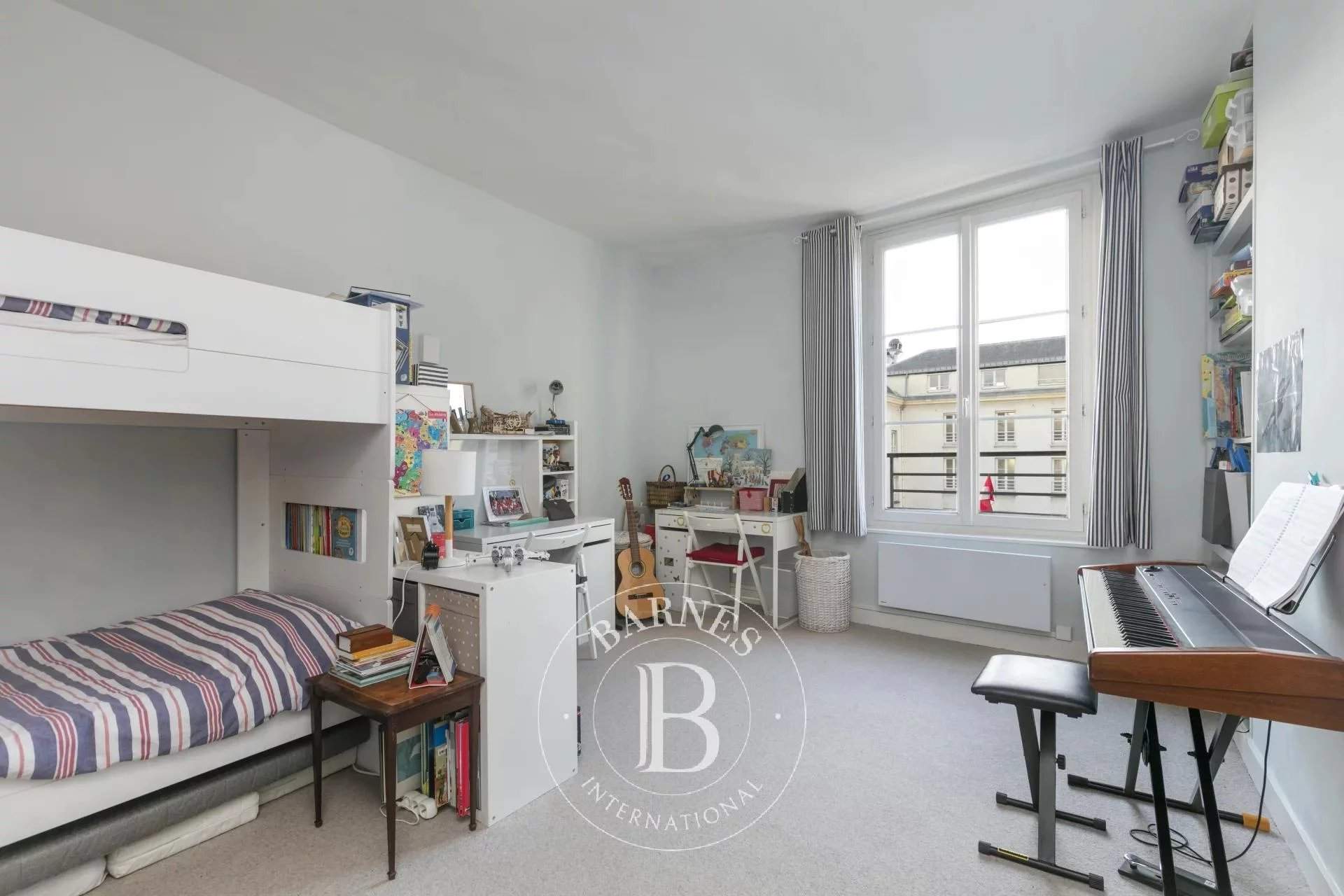 Saint-Germain-en-Laye  - Apartment 4 Bedrooms - picture 11