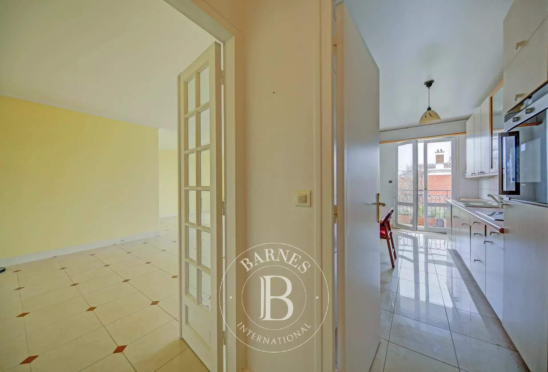 Versailles  - Apartment 4 Bedrooms - picture 4