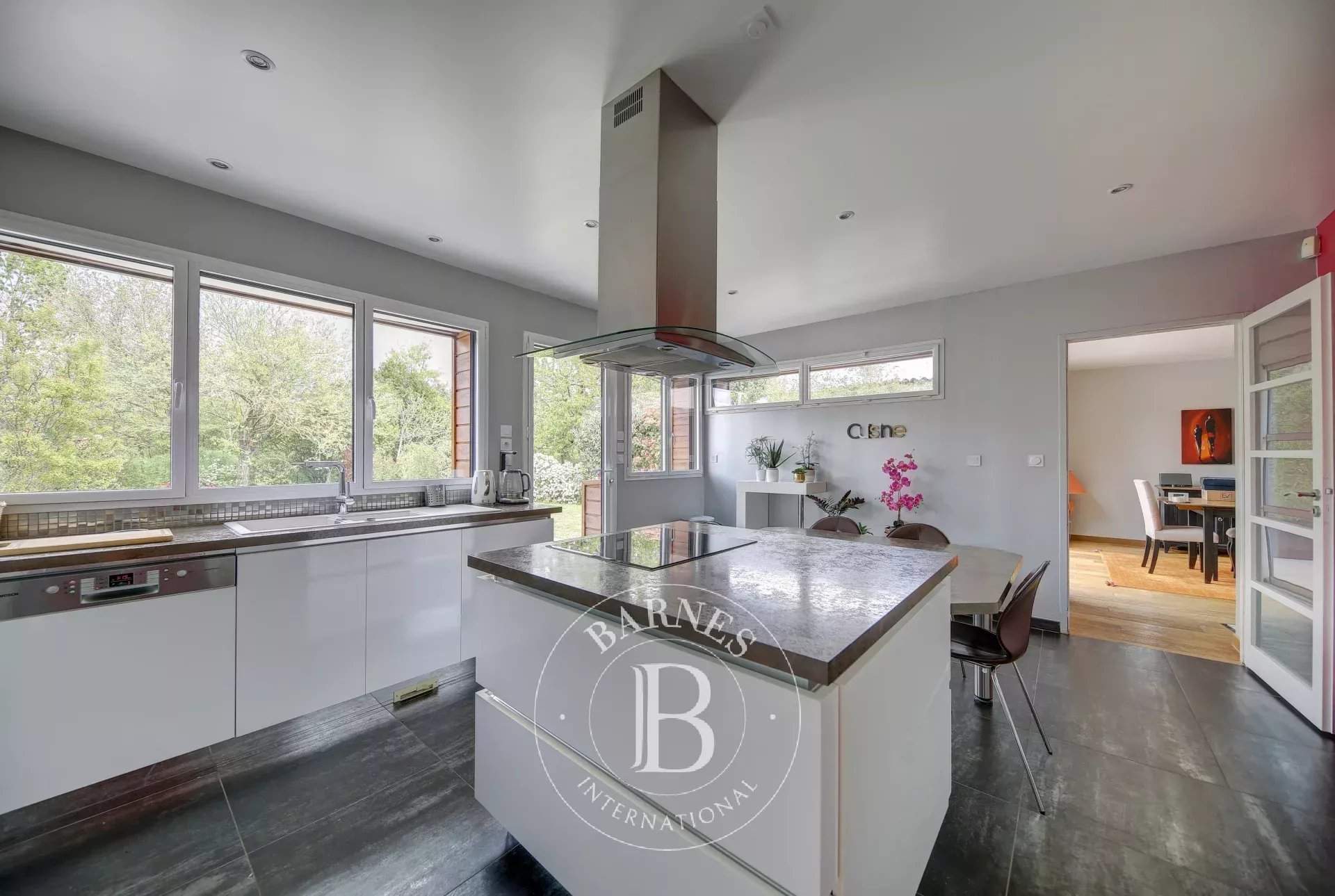 Les Loges-en-Josas  - House 4 Bedrooms - picture 10