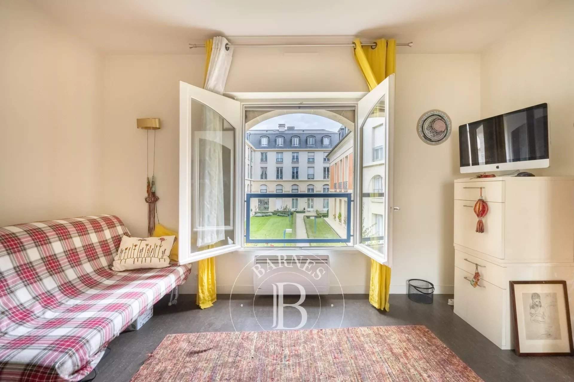Versailles  - Apartment 5 Bedrooms - picture 12