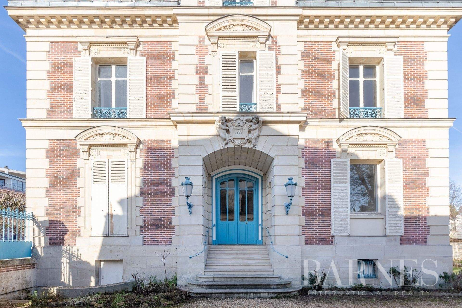 Saint-Germain-en-Laye  - Appartement 6 Pièces 4 Chambres - picture 1