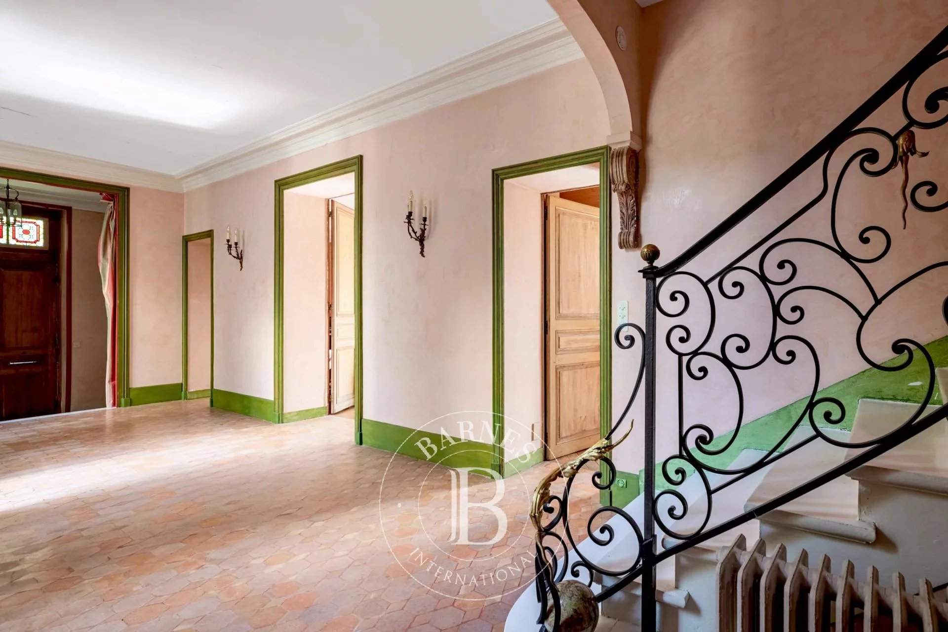 Versailles  - Maison 7 Pièces 5 Chambres - picture 9