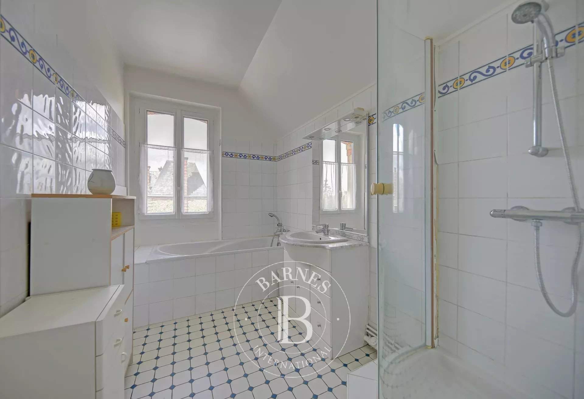 Versailles  - Maison 10 Pi&egrave;ces 8 Chambres - picture 19