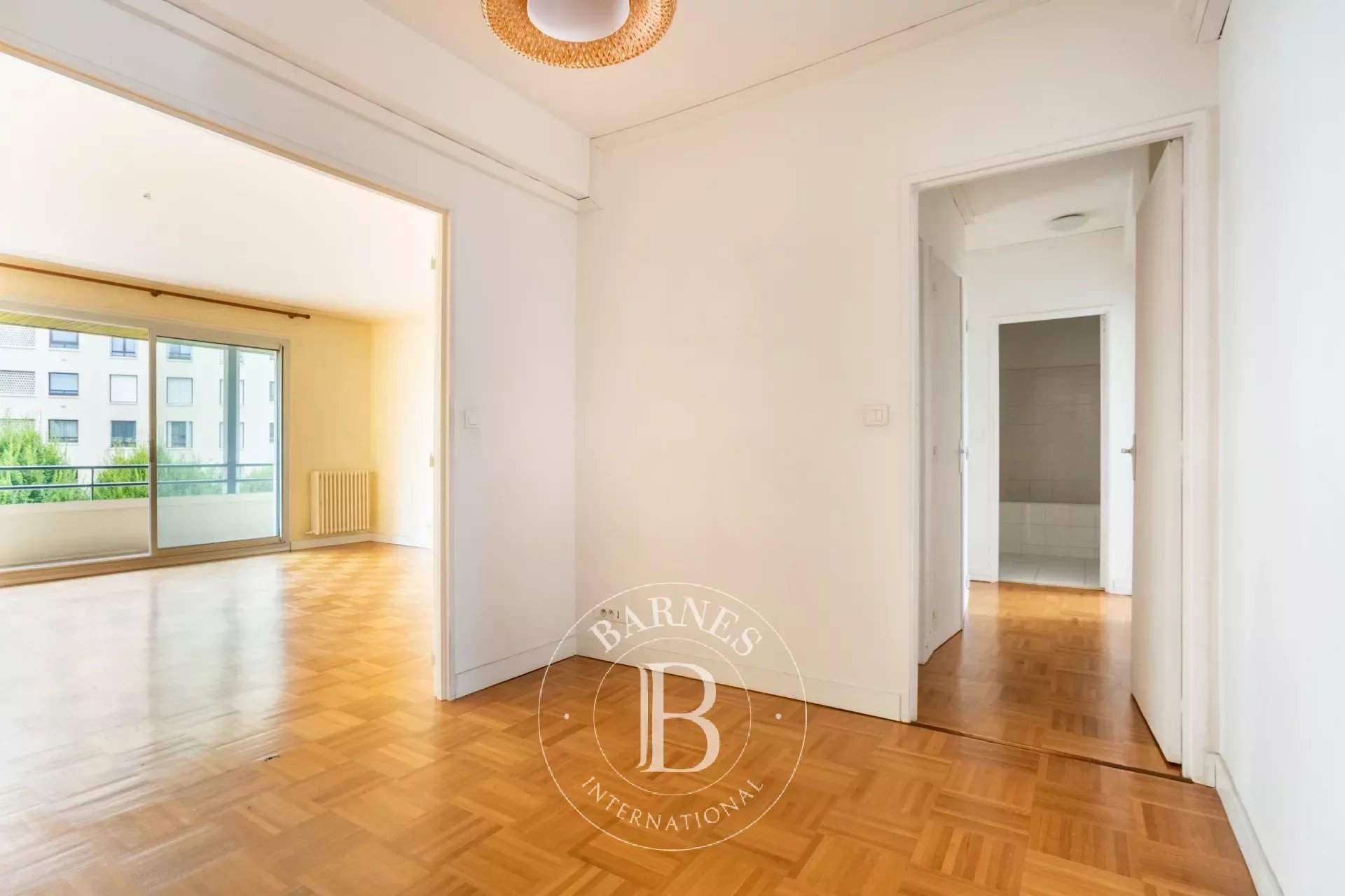 Saint-Germain-en-Laye  - Appartement 5 Pièces 3 Chambres - picture 3