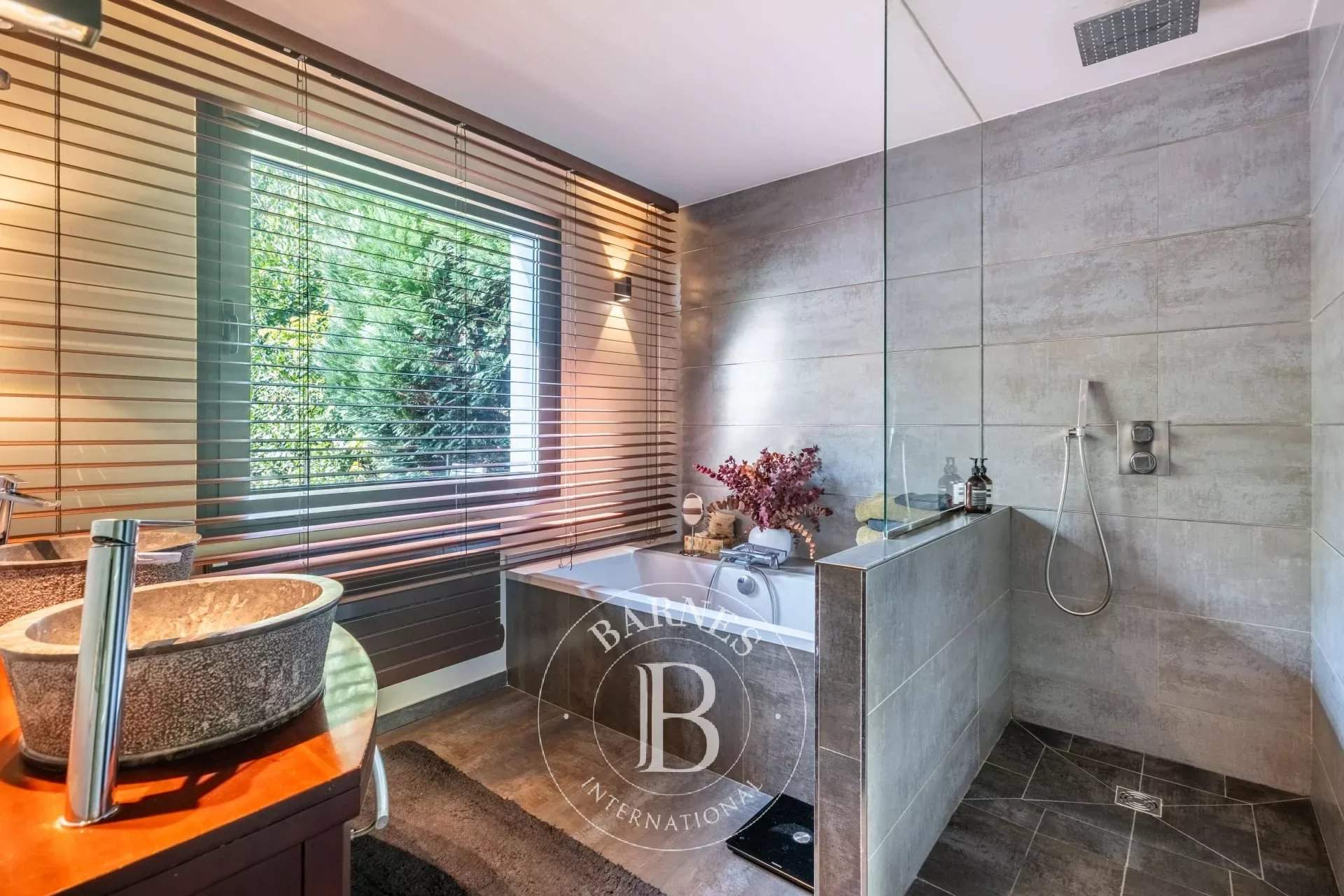 La Celle-Saint-Cloud  - Maison 9 Pi&egrave;ces 4 Chambres - picture 18