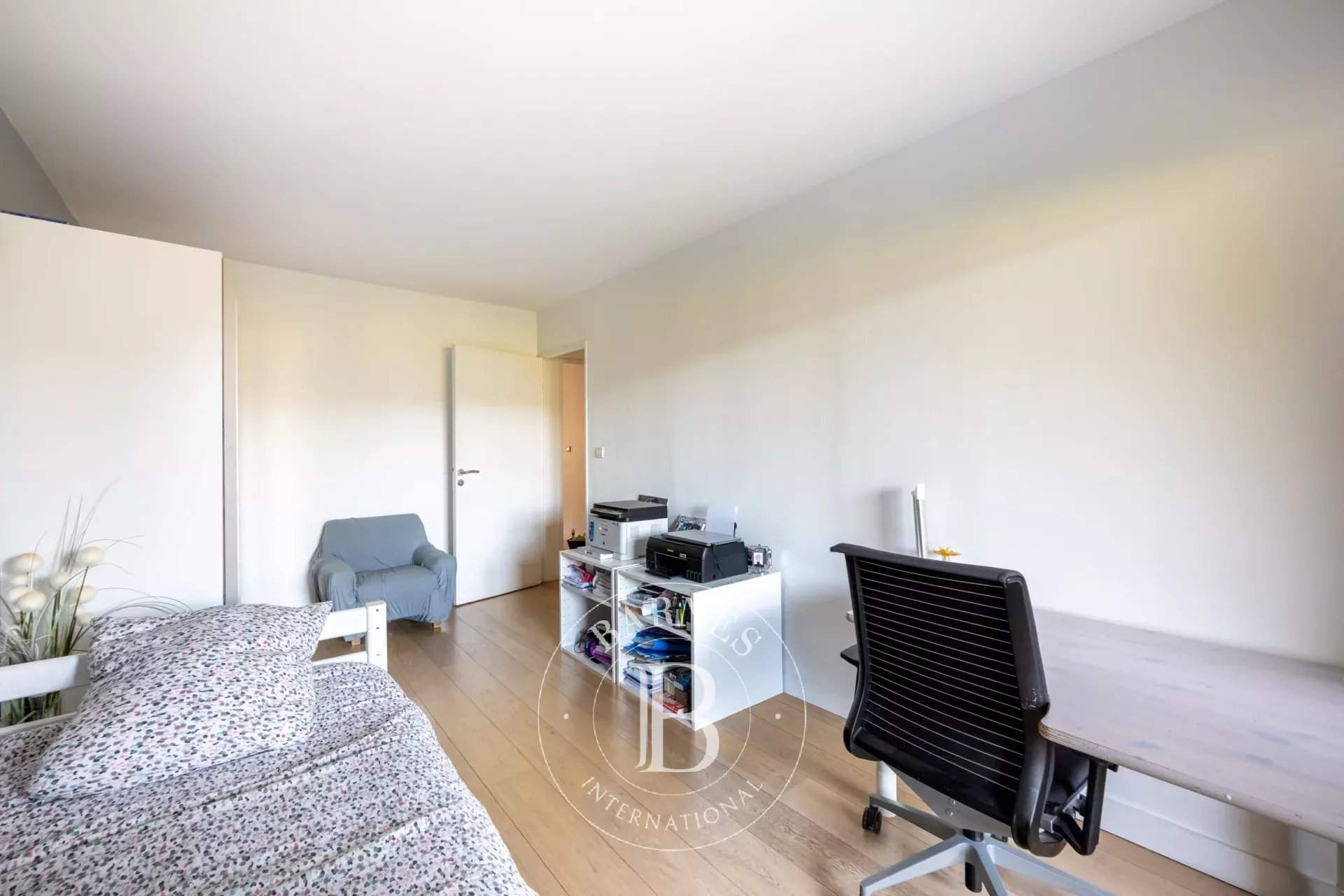 Le Chesnay-Rocquencourt  - Piso 5 Cuartos 4 Habitaciones - picture 15
