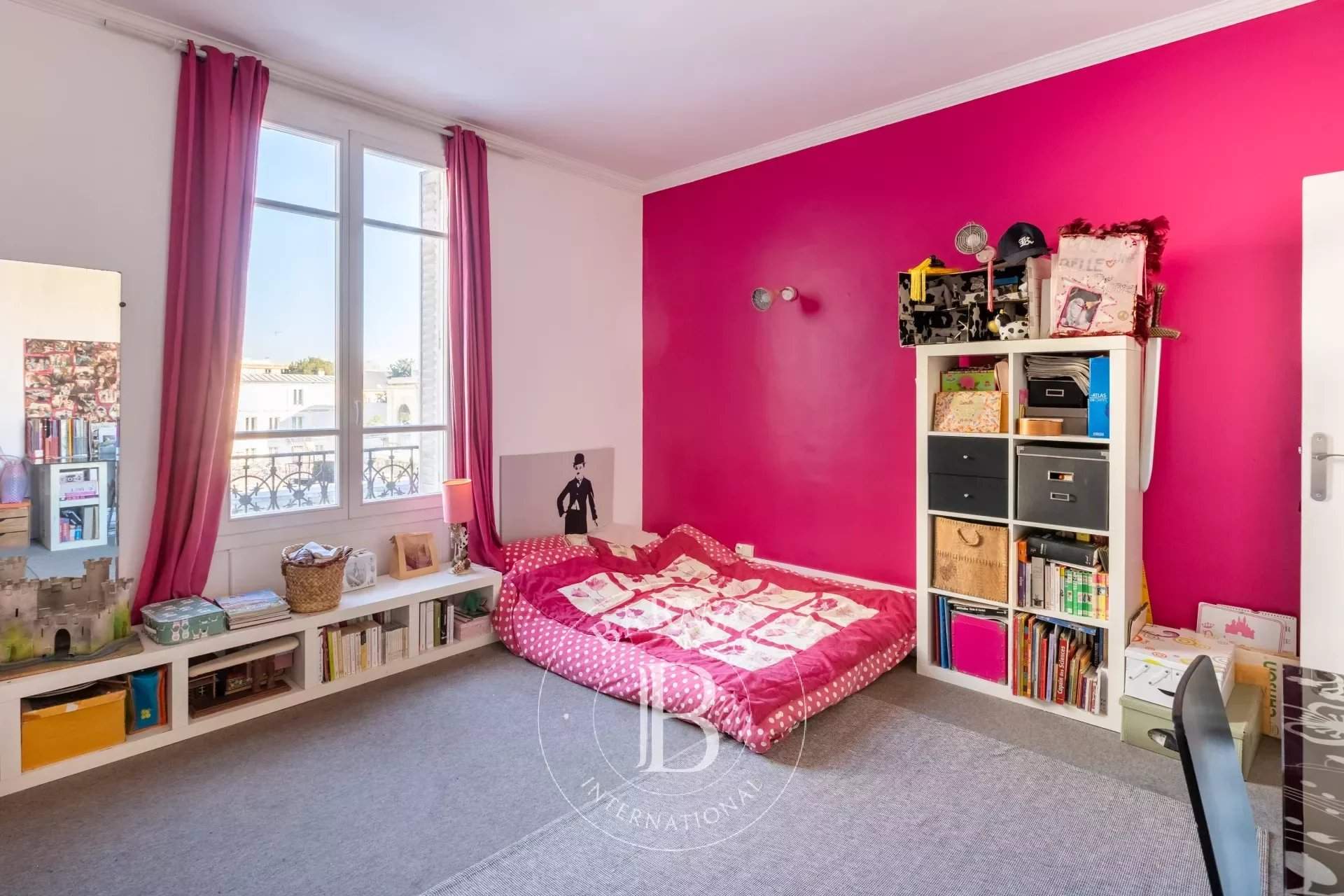 Versailles  - Apartment 4 Bedrooms - picture 10