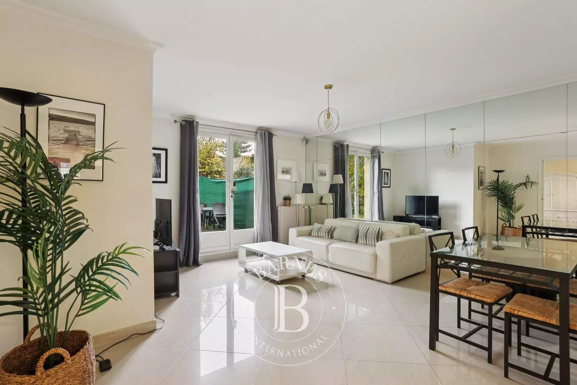 Versailles  - Appartement 3 Pi&egrave;ces 2 Chambres - picture 1