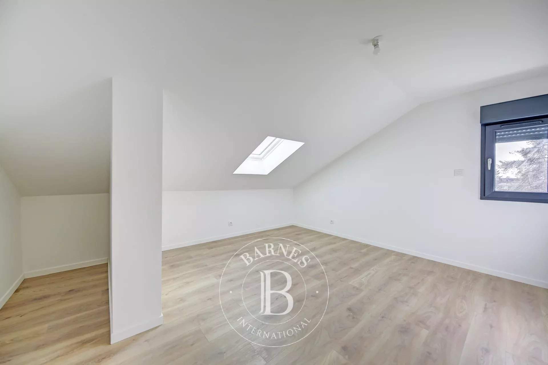 Le Chesnay  - Maison 7 Pièces 5 Chambres - picture 17