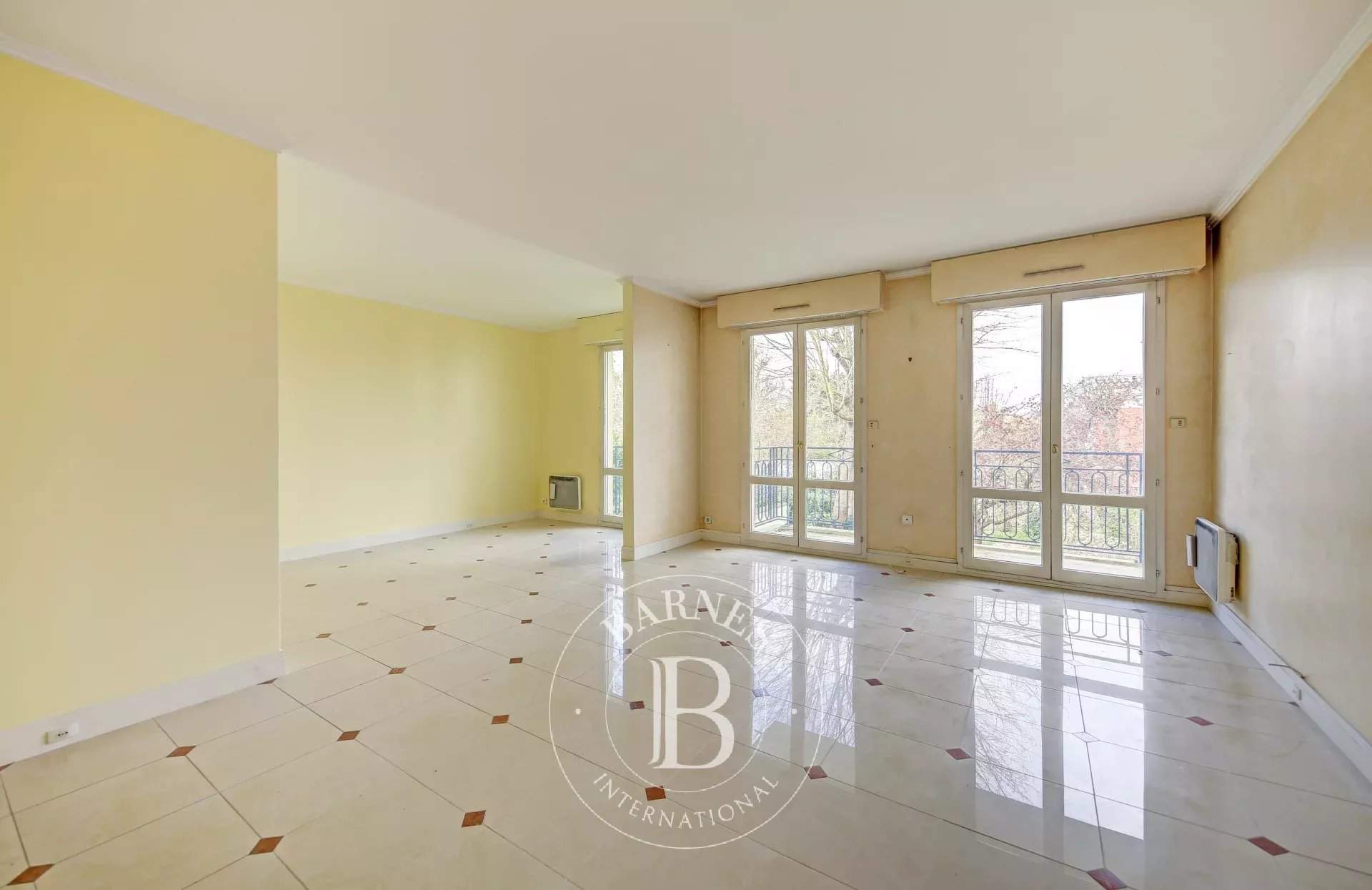 Versailles  - Apartment 4 Bedrooms - picture 2