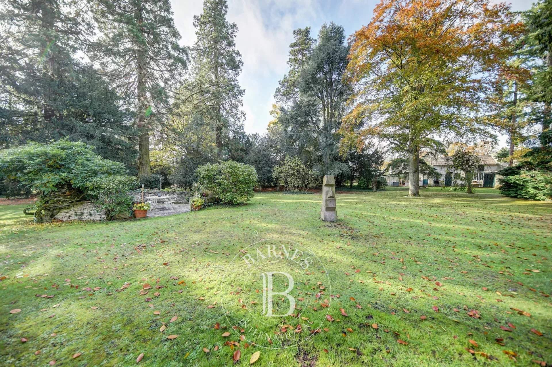 Versailles  - Maison 15 Pi&egrave;ces 8 Chambres - picture 4