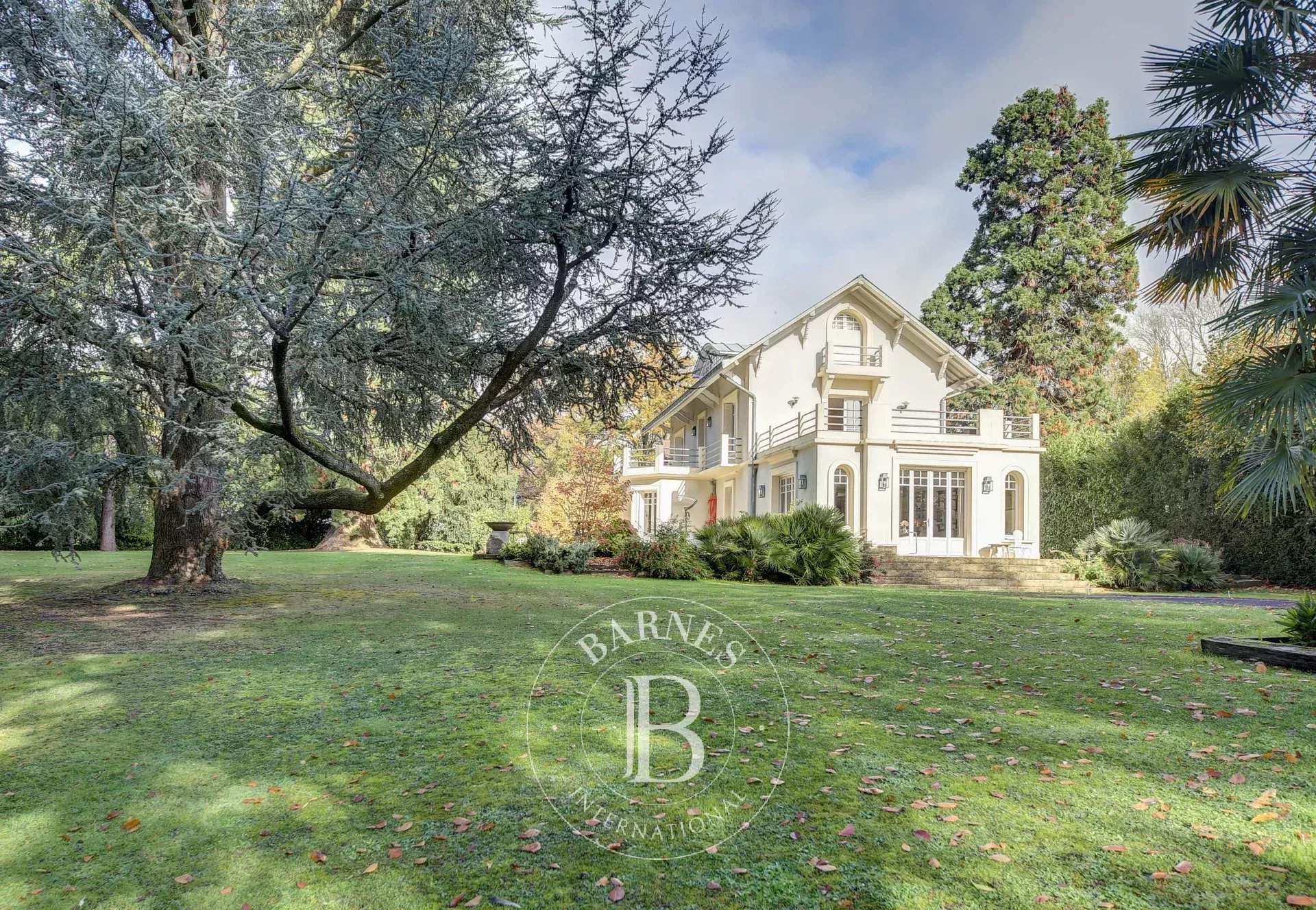 Versailles  - Maison 15 Pi&egrave;ces 8 Chambres - picture 6