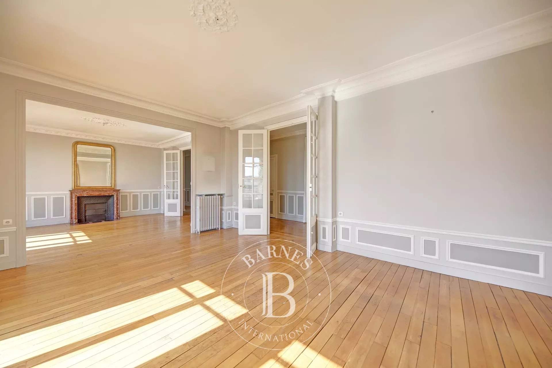 Versailles  - Apartment 4 Bedrooms - picture 17