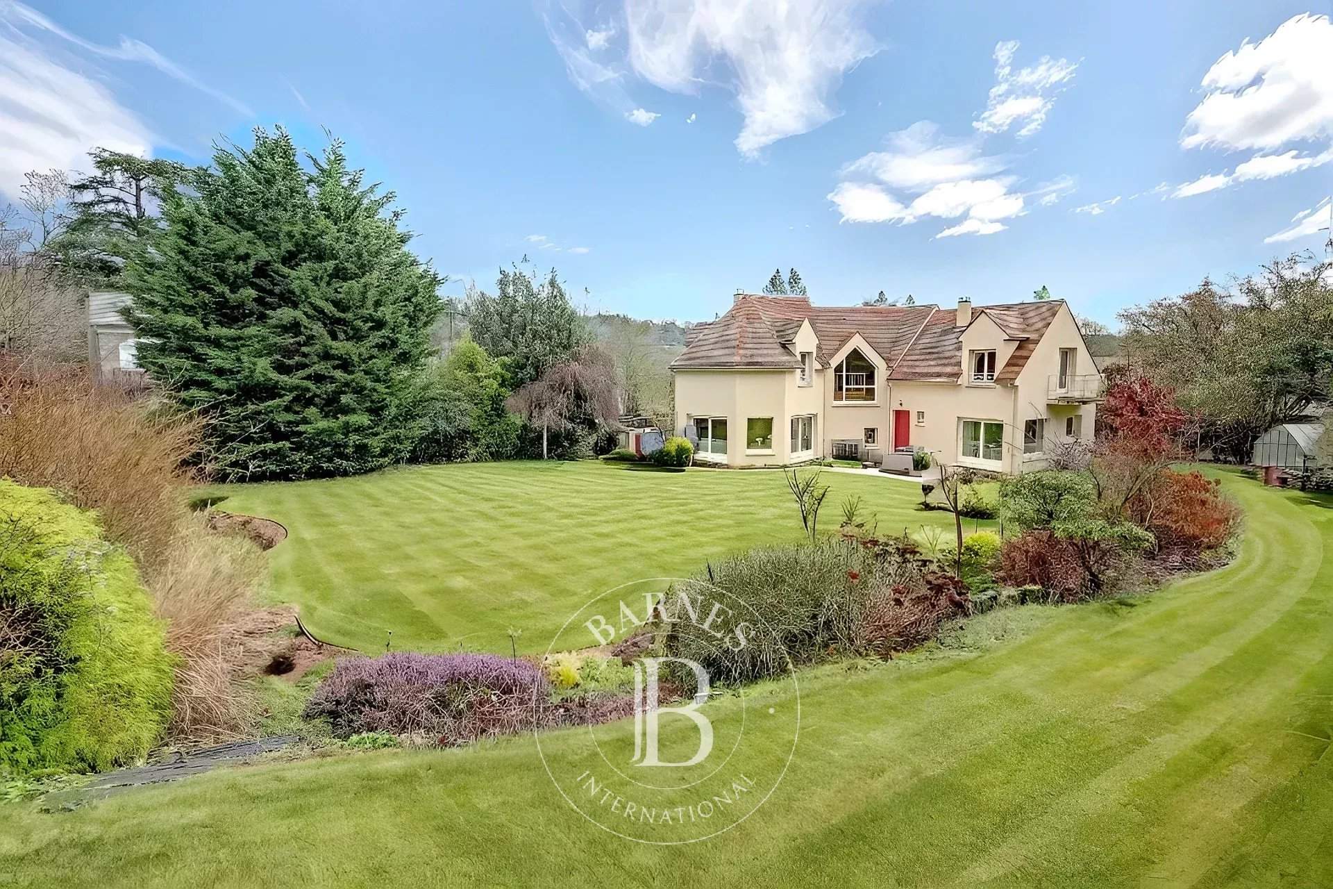 Jouy-en-Josas  - House 5 Bedrooms - picture 1