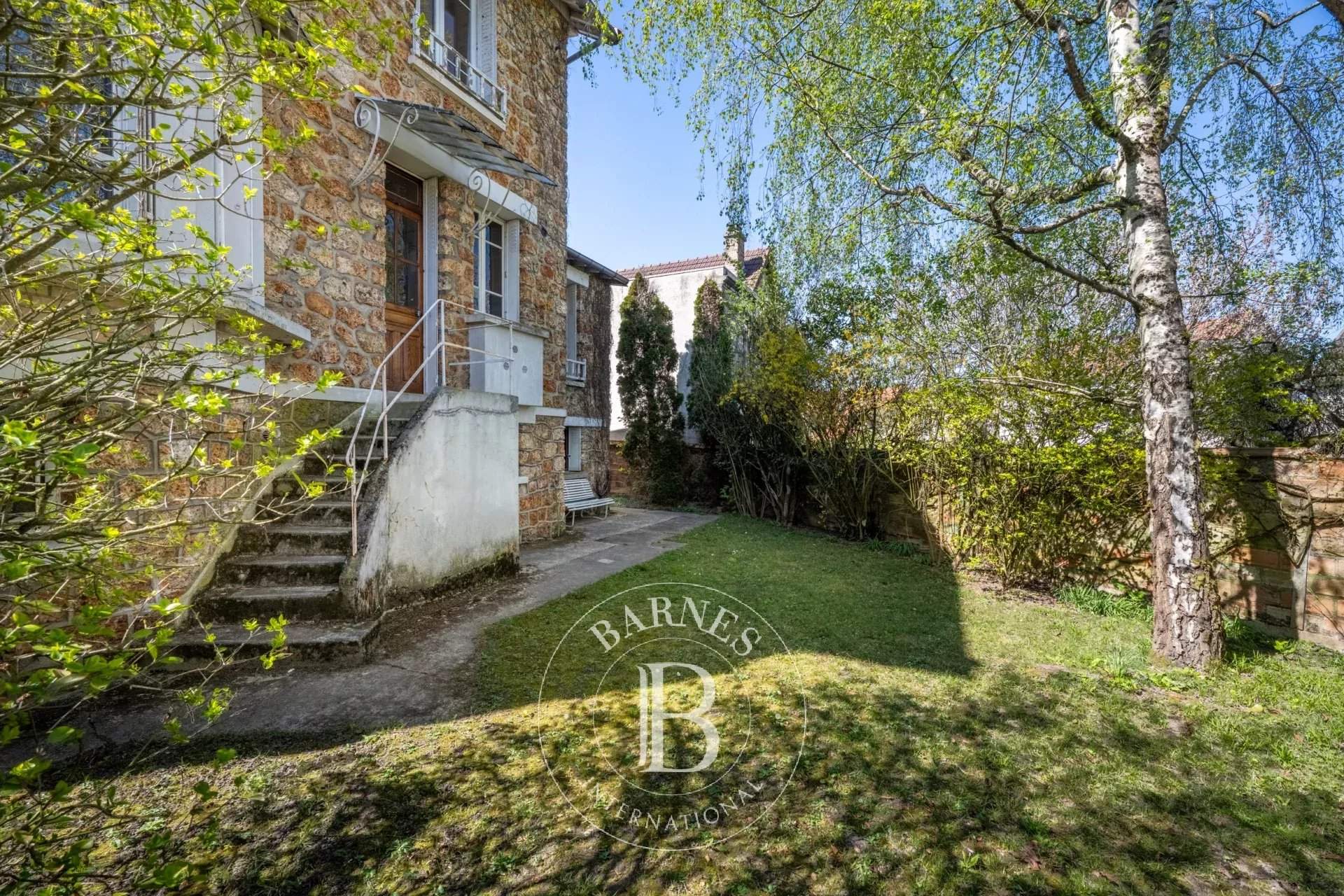 Le Chesnay  - Maison 8 Pièces 5 Chambres - picture 11