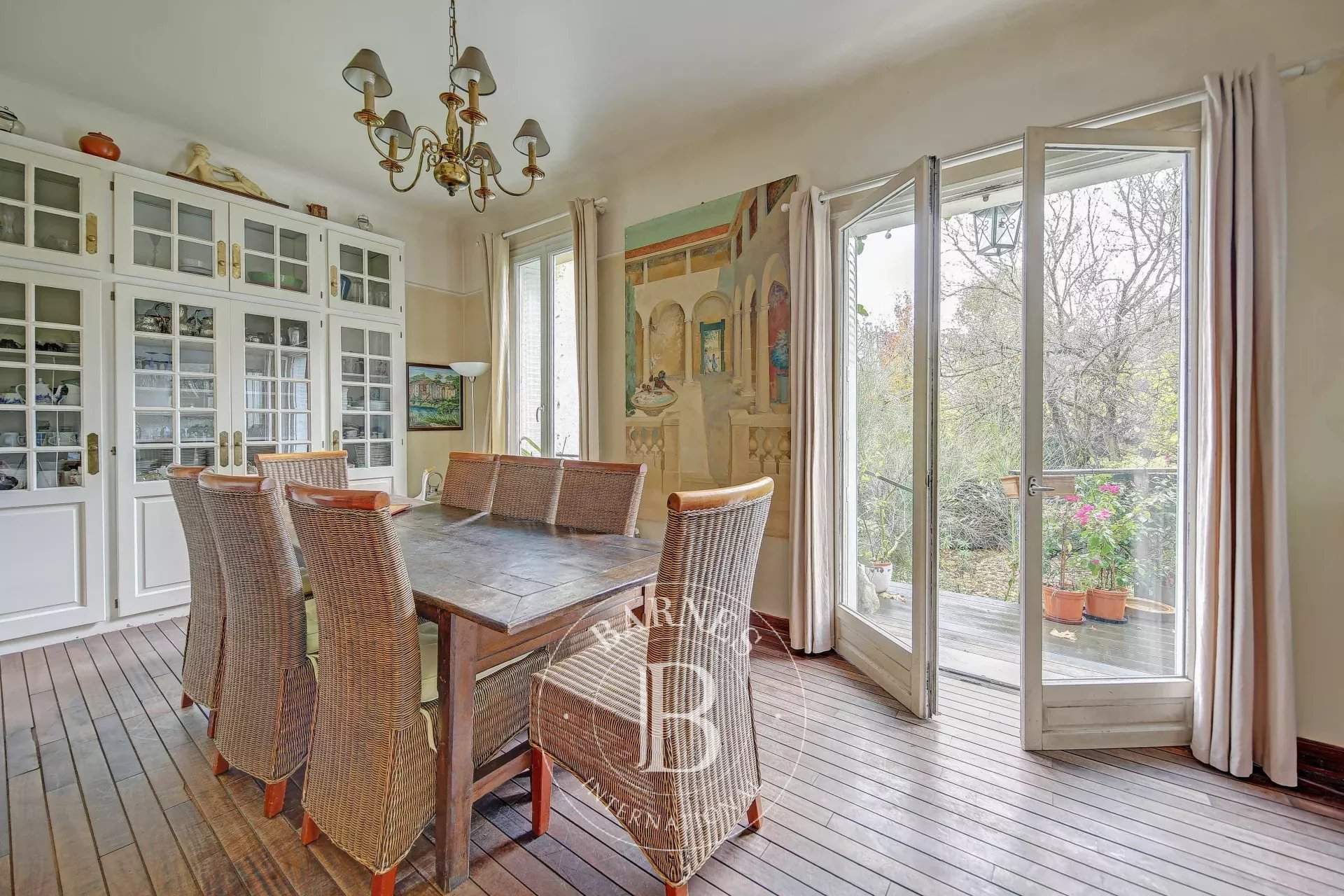 Versailles  - House 6 Bedrooms - picture 3