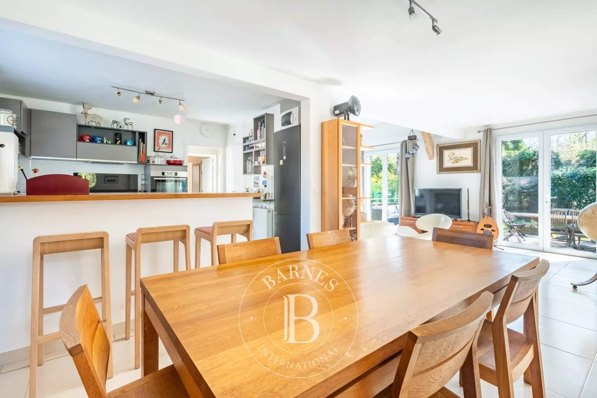 L'Étang-la-Ville  - Maison 9 Pi&egrave;ces 5 Chambres - picture 13