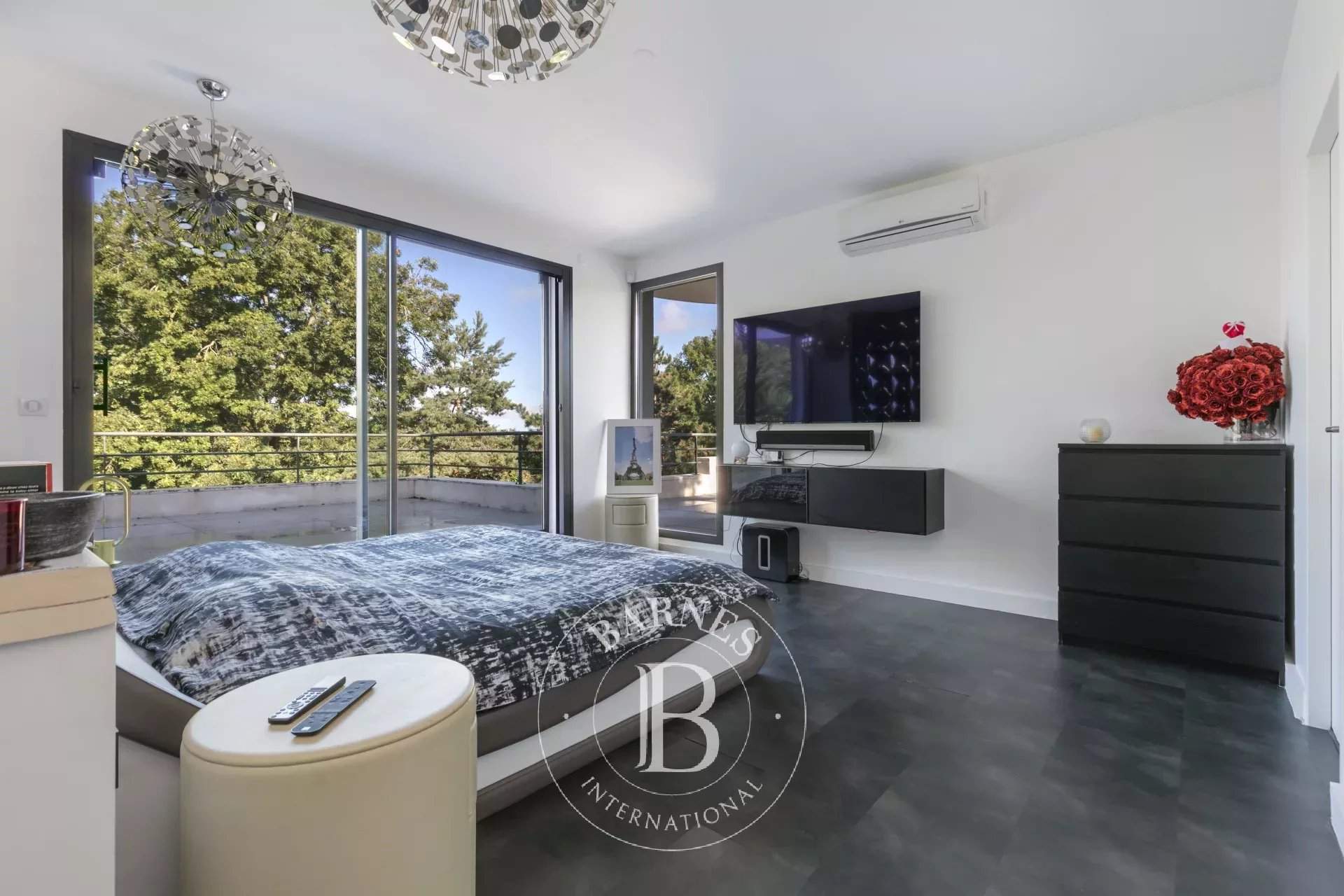 La Celle-Saint-Cloud  - Maison 12 Pièces 5 Chambres - picture 16