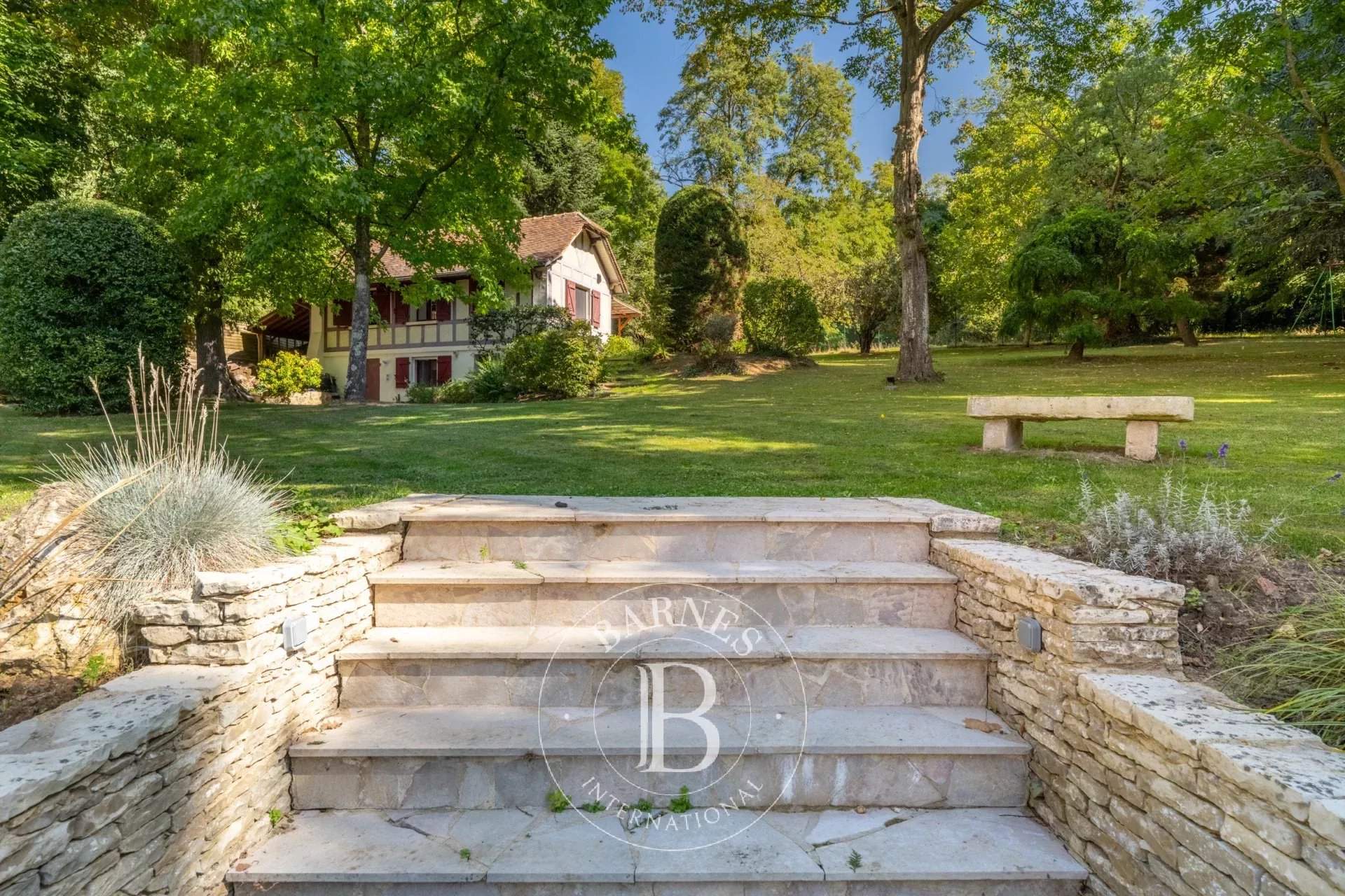 Louveciennes  - Maison 9 Pièces 5 Chambres - picture 9