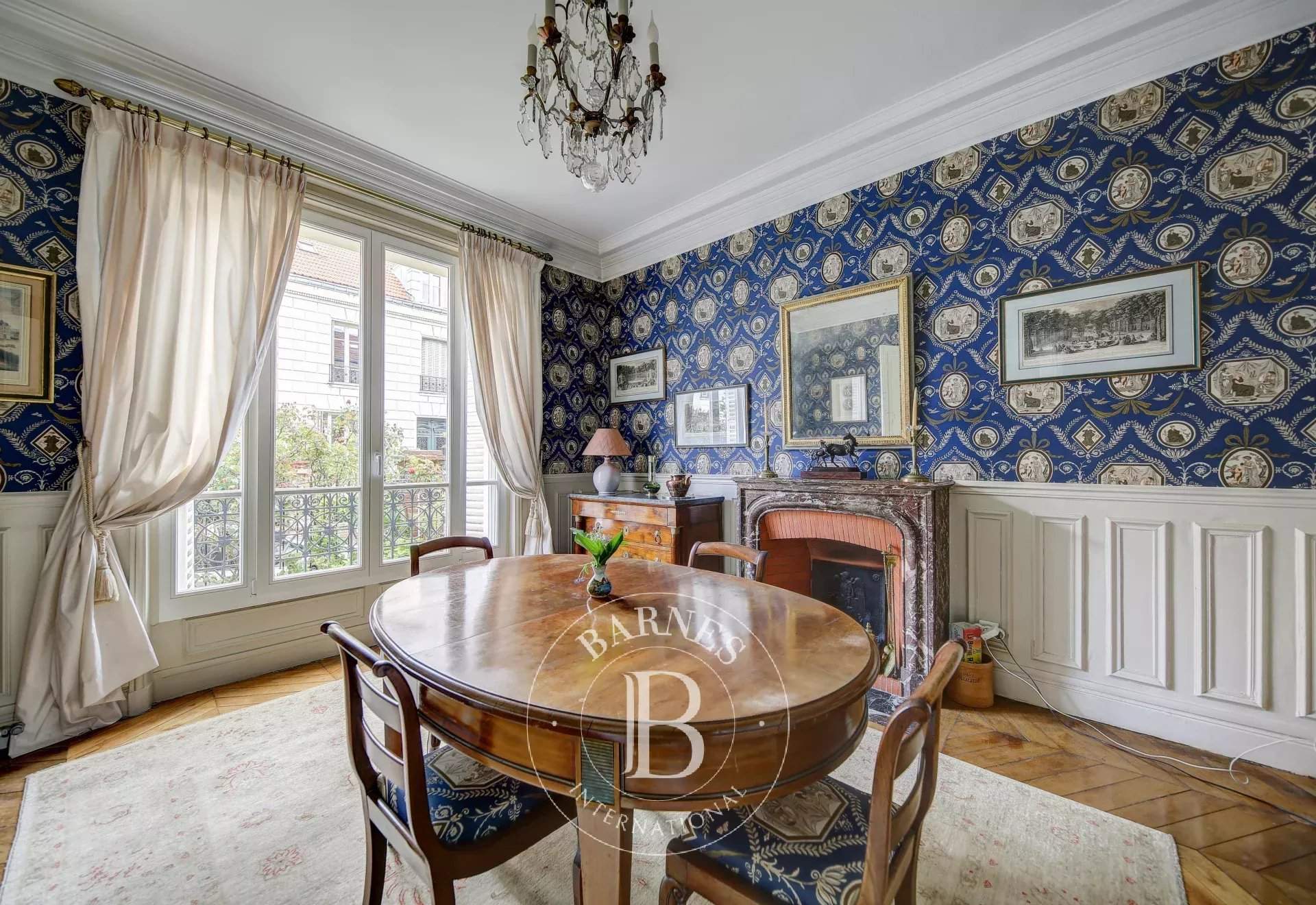 Versailles  - House 6 Bedrooms - picture 10