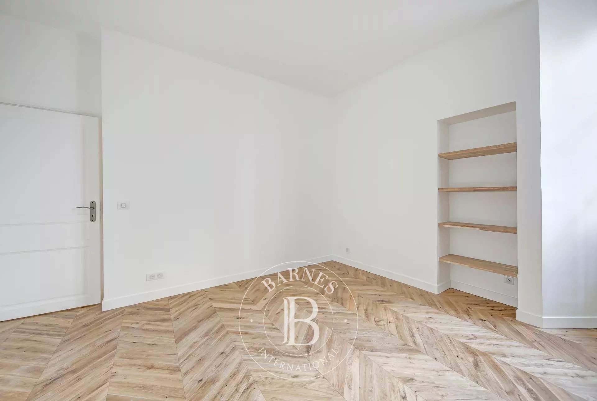 Versailles  - Apartment 3 Bedrooms - picture 10