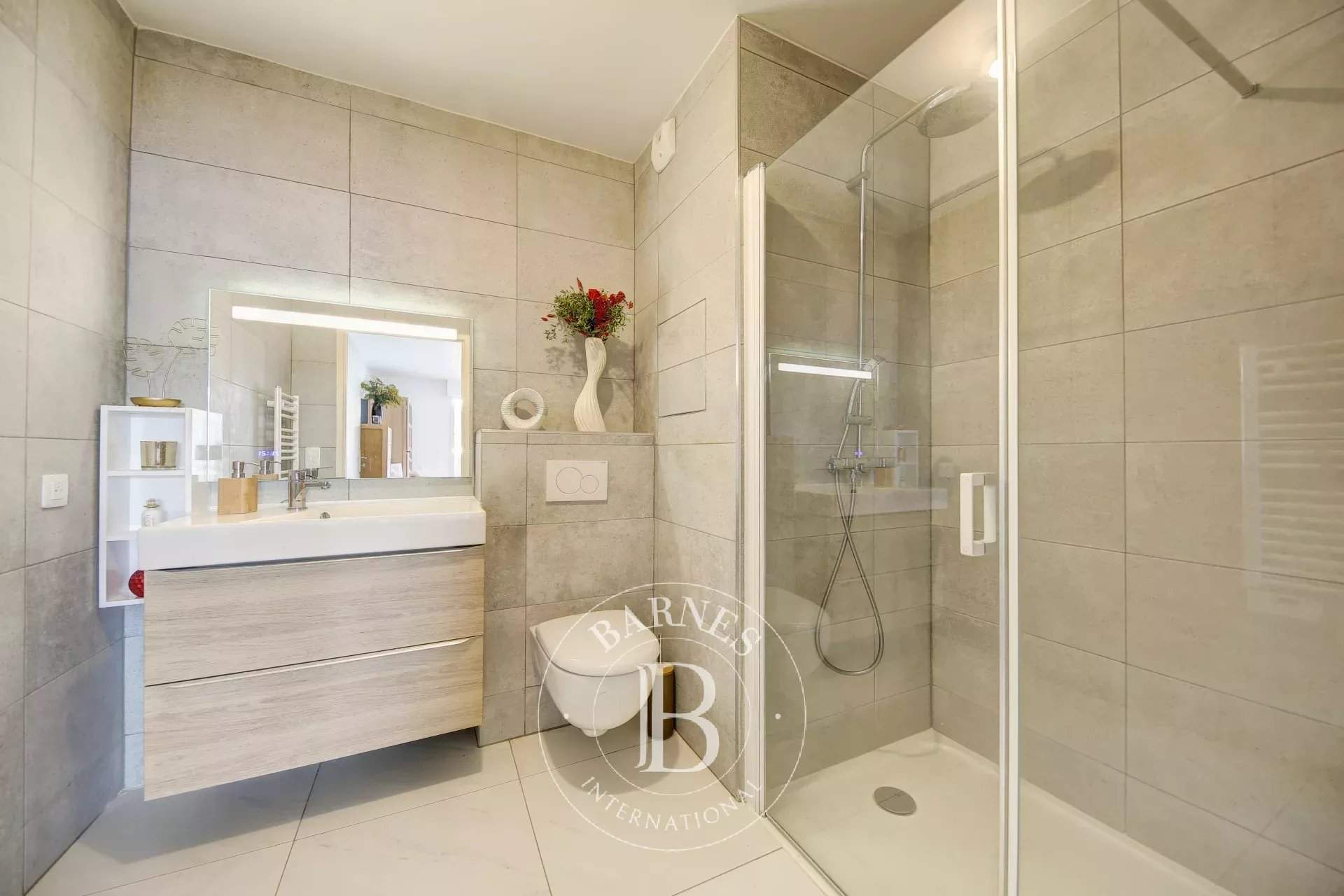 Versailles  - Apartment 3 Bedrooms - picture 14