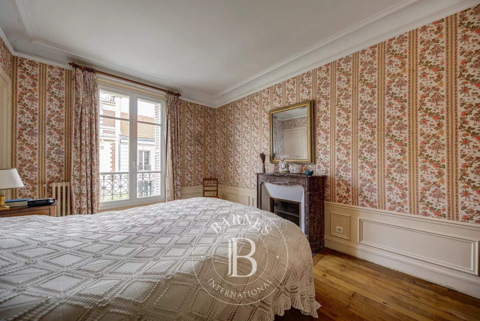 Versailles  - House 6 Bedrooms - picture 15