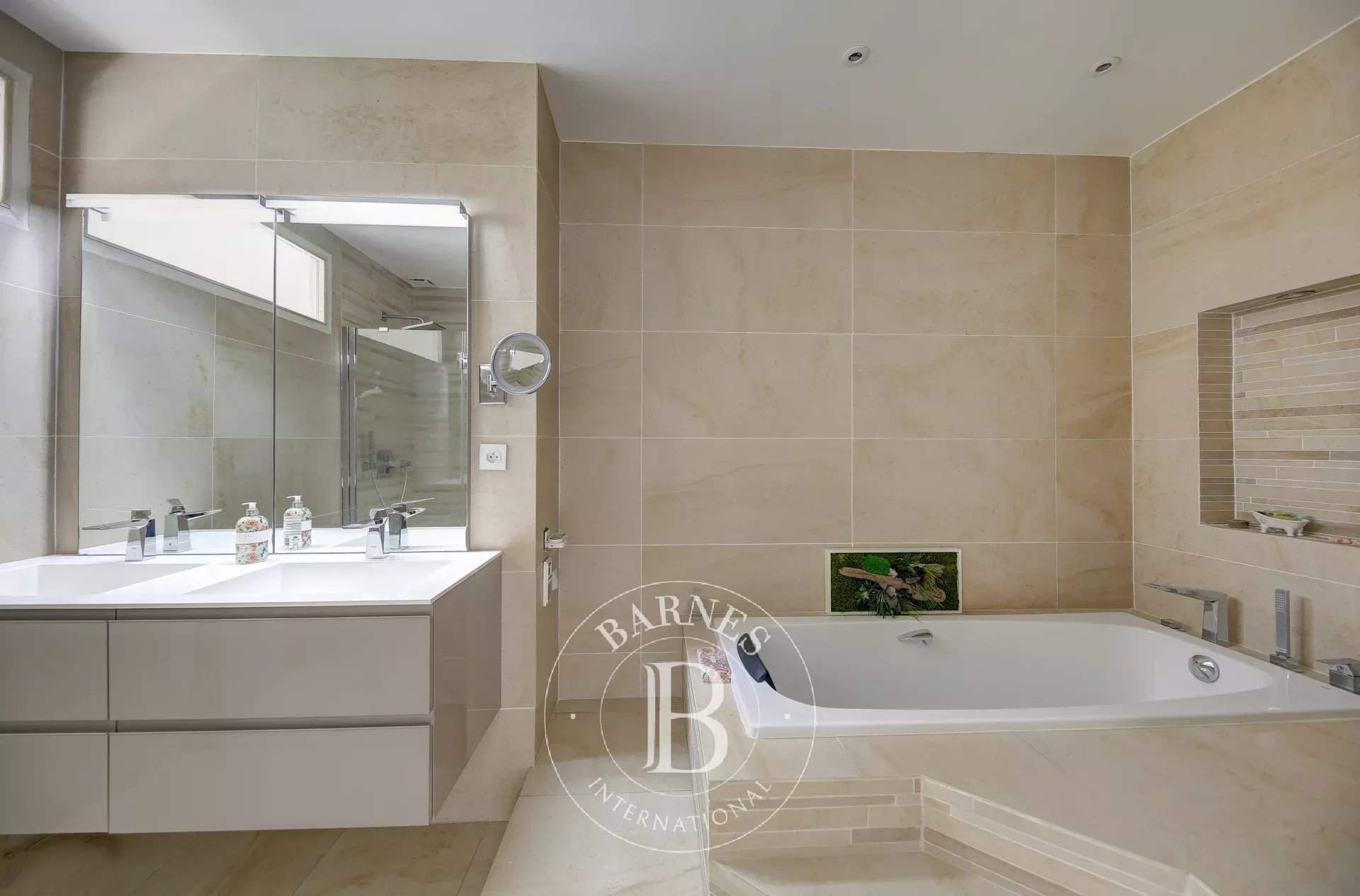 Les Loges-en-Josas  - House 4 Bedrooms - picture 15