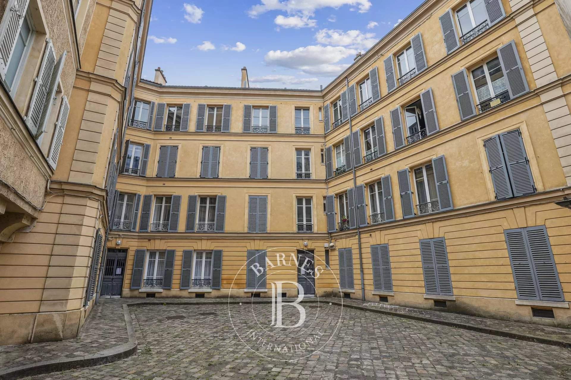 Versailles  - Apartment 3 Bedrooms - picture 14