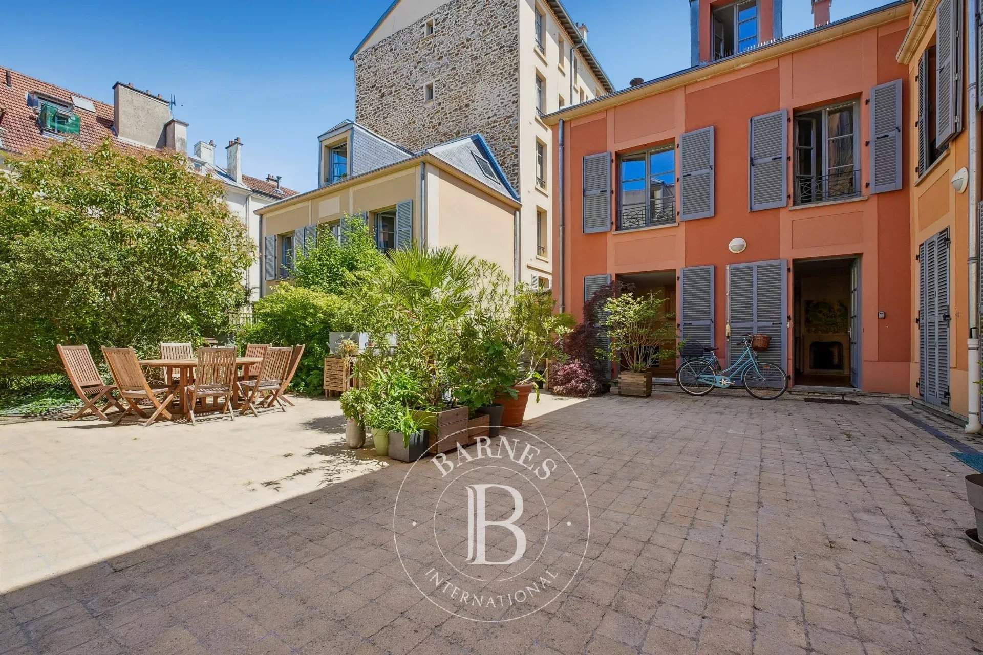 Versailles  - House 3 Bedrooms - picture 1