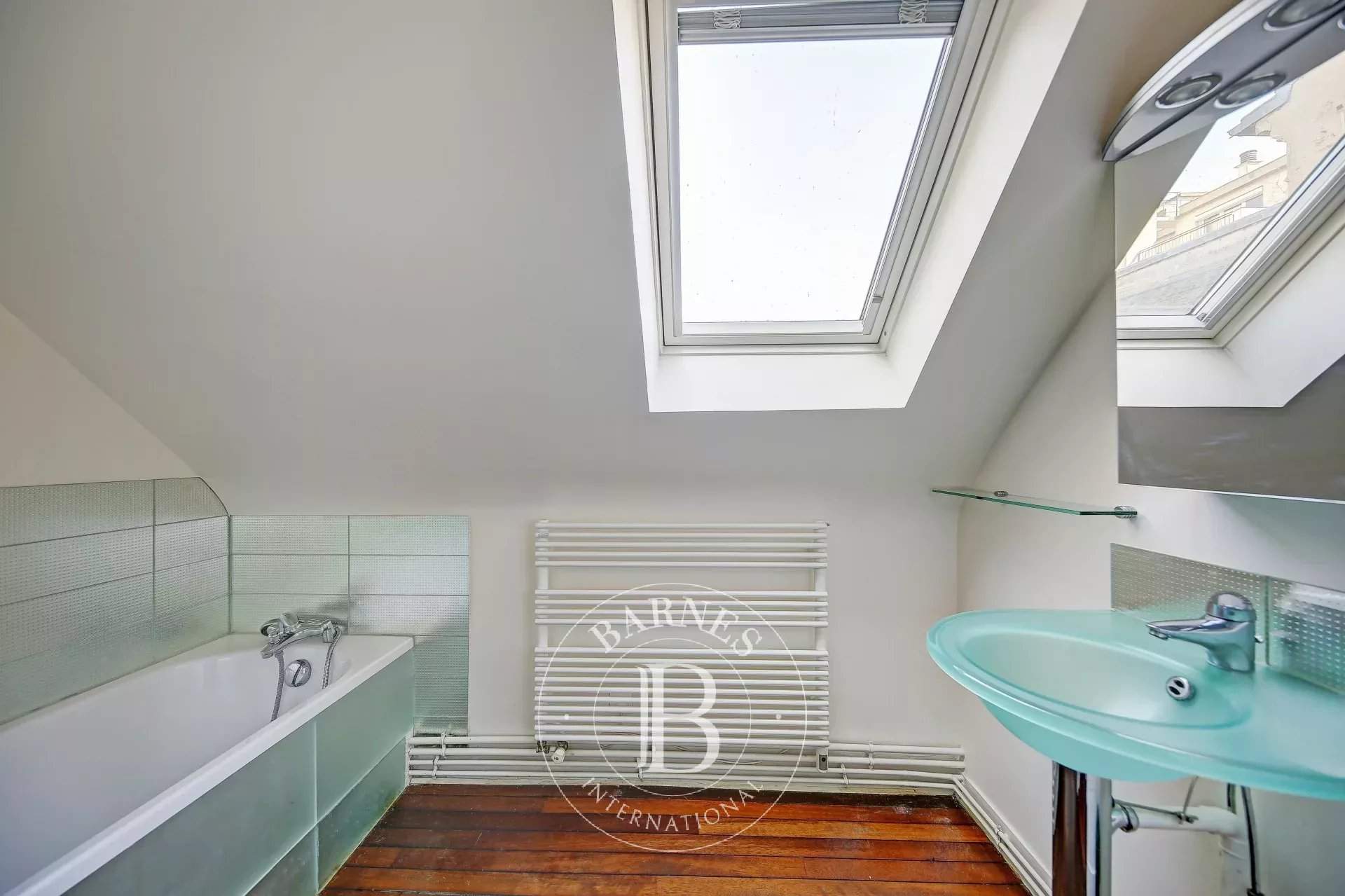 Versailles  - Apartment 4 Bedrooms - picture 12