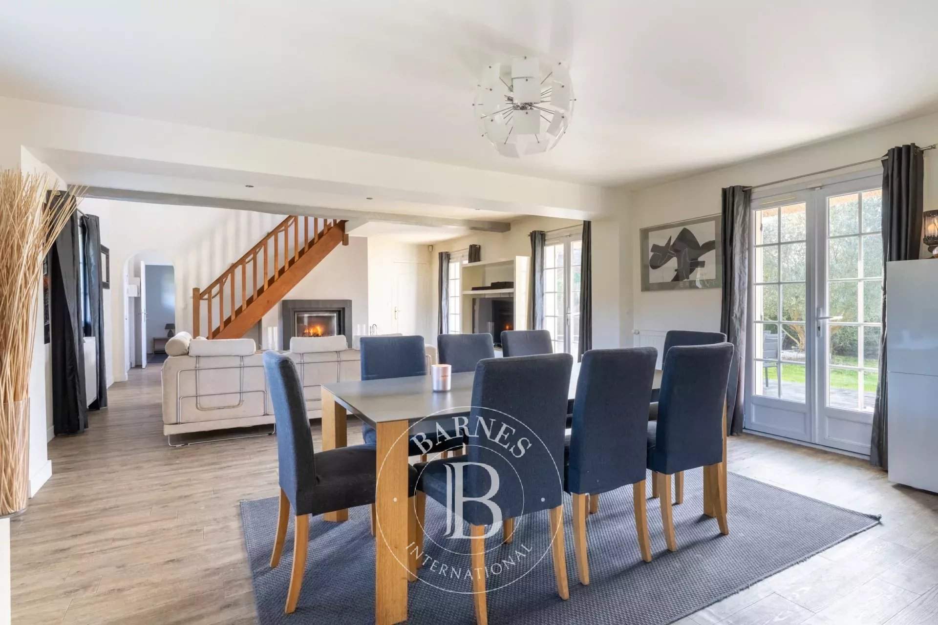 Thoiry  - Maison 7 Pi&egrave;ces 4 Chambres - picture 11