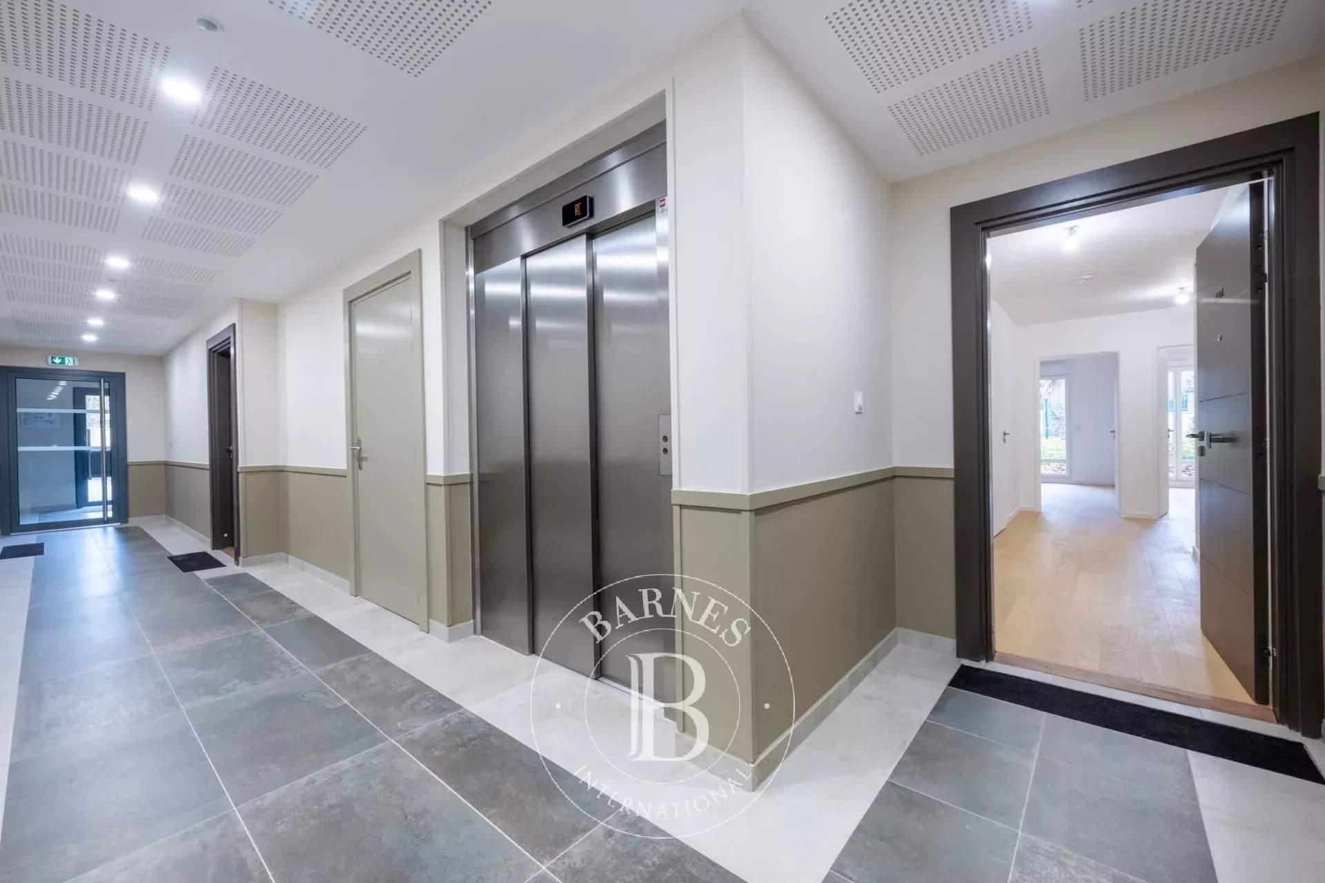 Le Chesnay-Rocquencourt  - Apartment 3 Bedrooms - picture 2