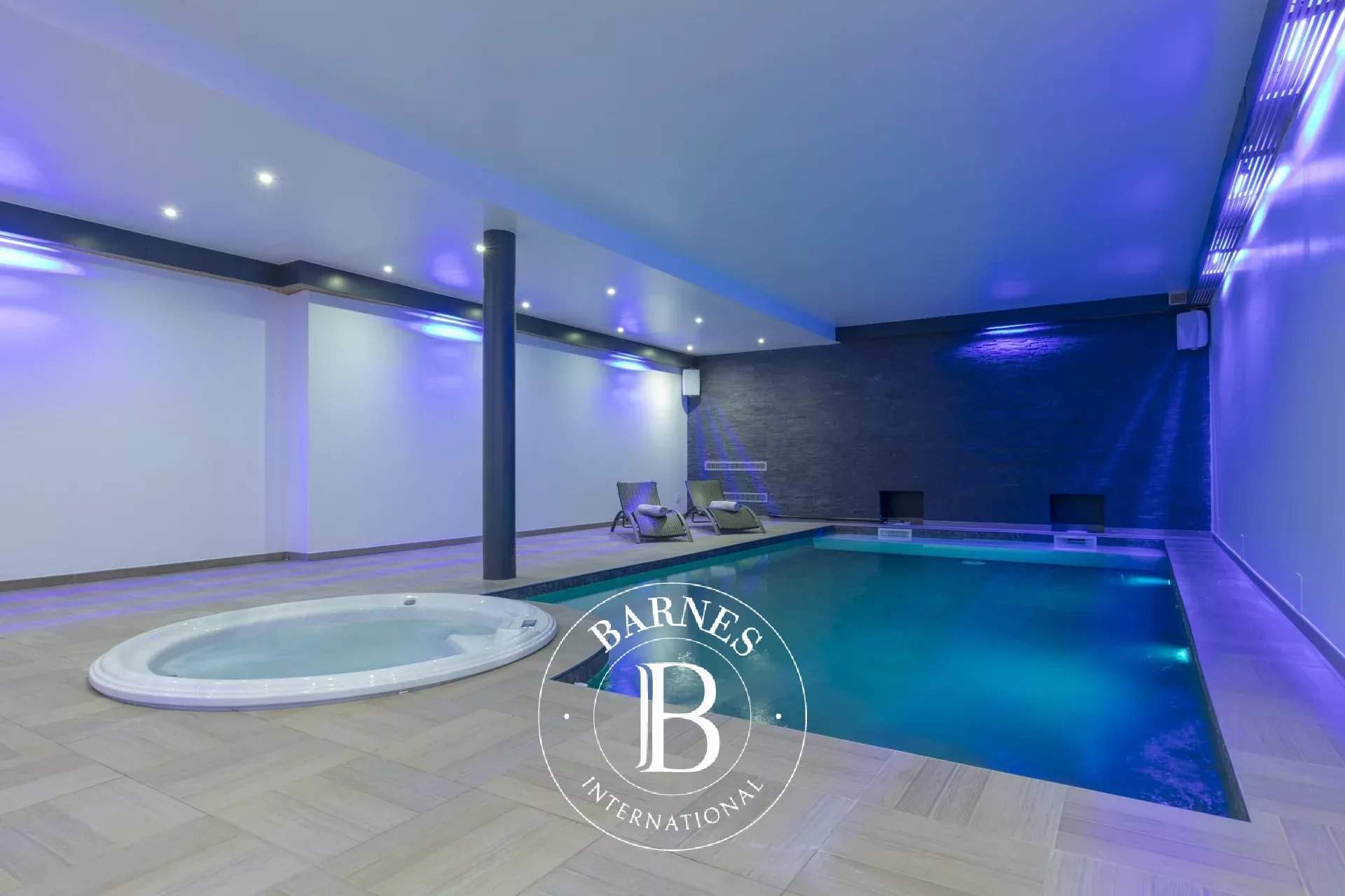 La Celle-Saint-Cloud  - Maison 12 Pièces 5 Chambres - picture 1