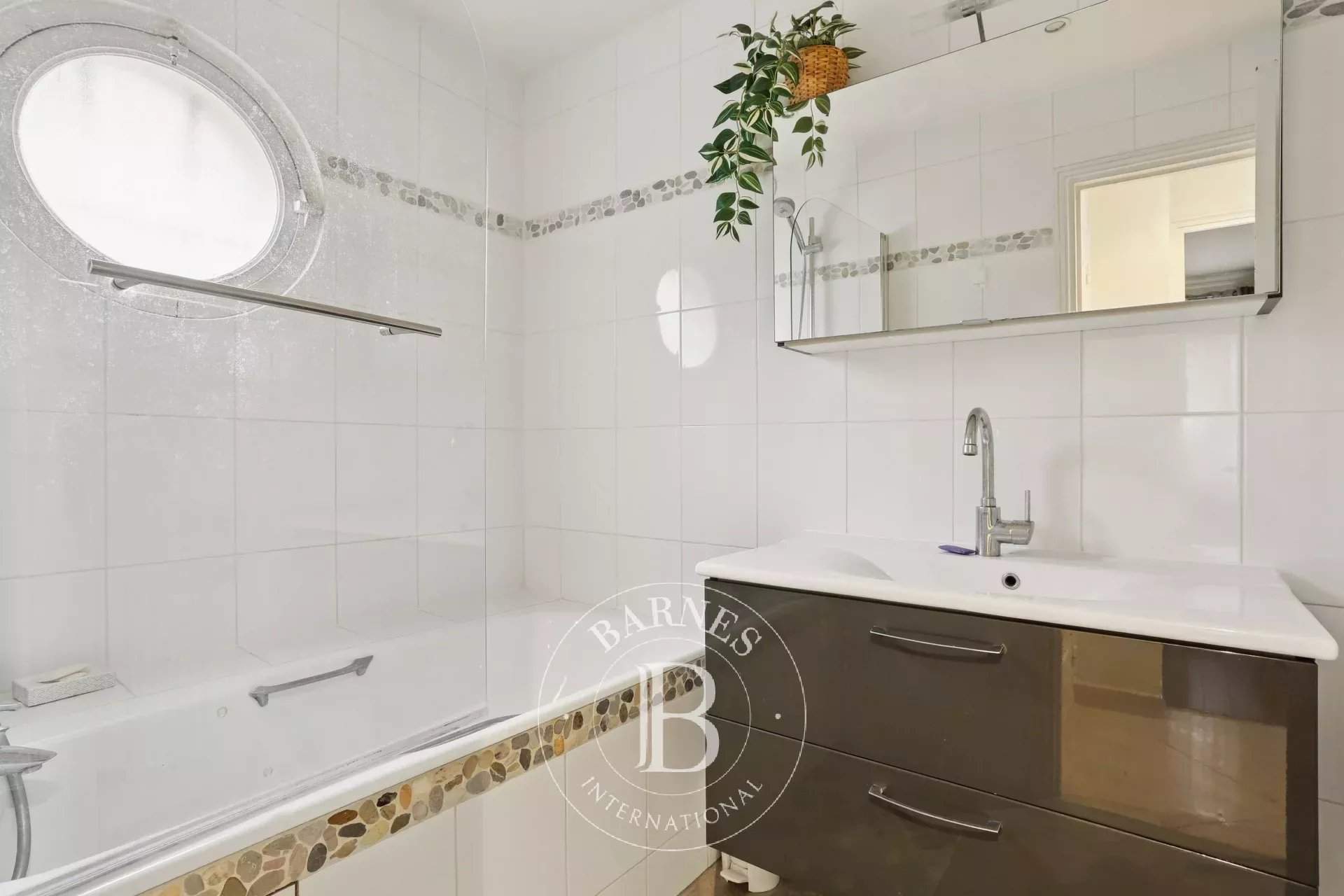 Versailles  - Appartement 3 Pi&egrave;ces 2 Chambres - picture 12