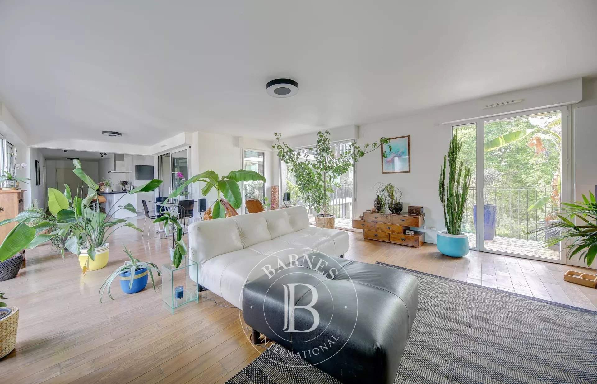 Versailles  - Apartment 3 Bedrooms - picture 2