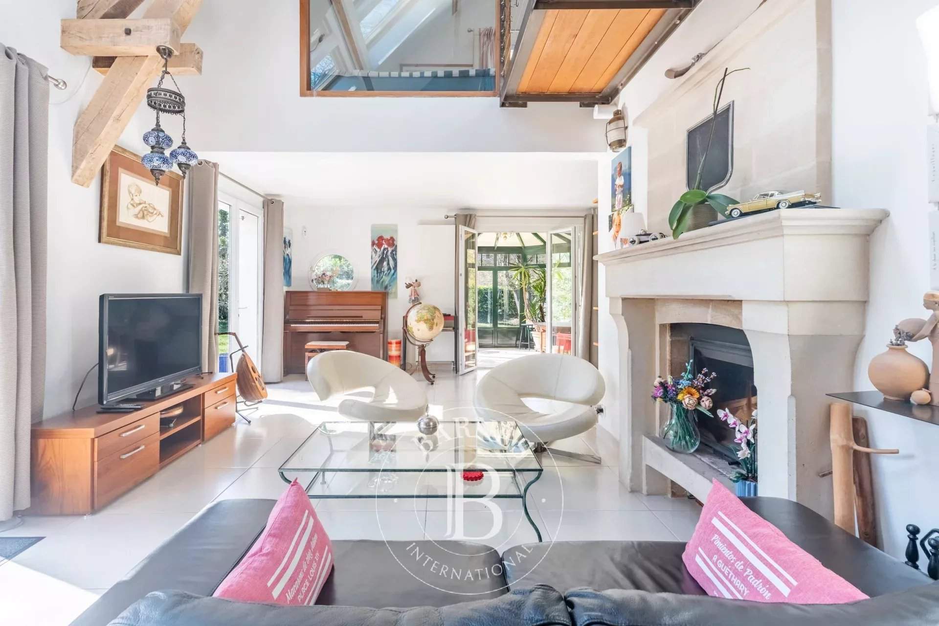 L'Étang-la-Ville  - Maison 9 Pi&egrave;ces 5 Chambres - picture 9