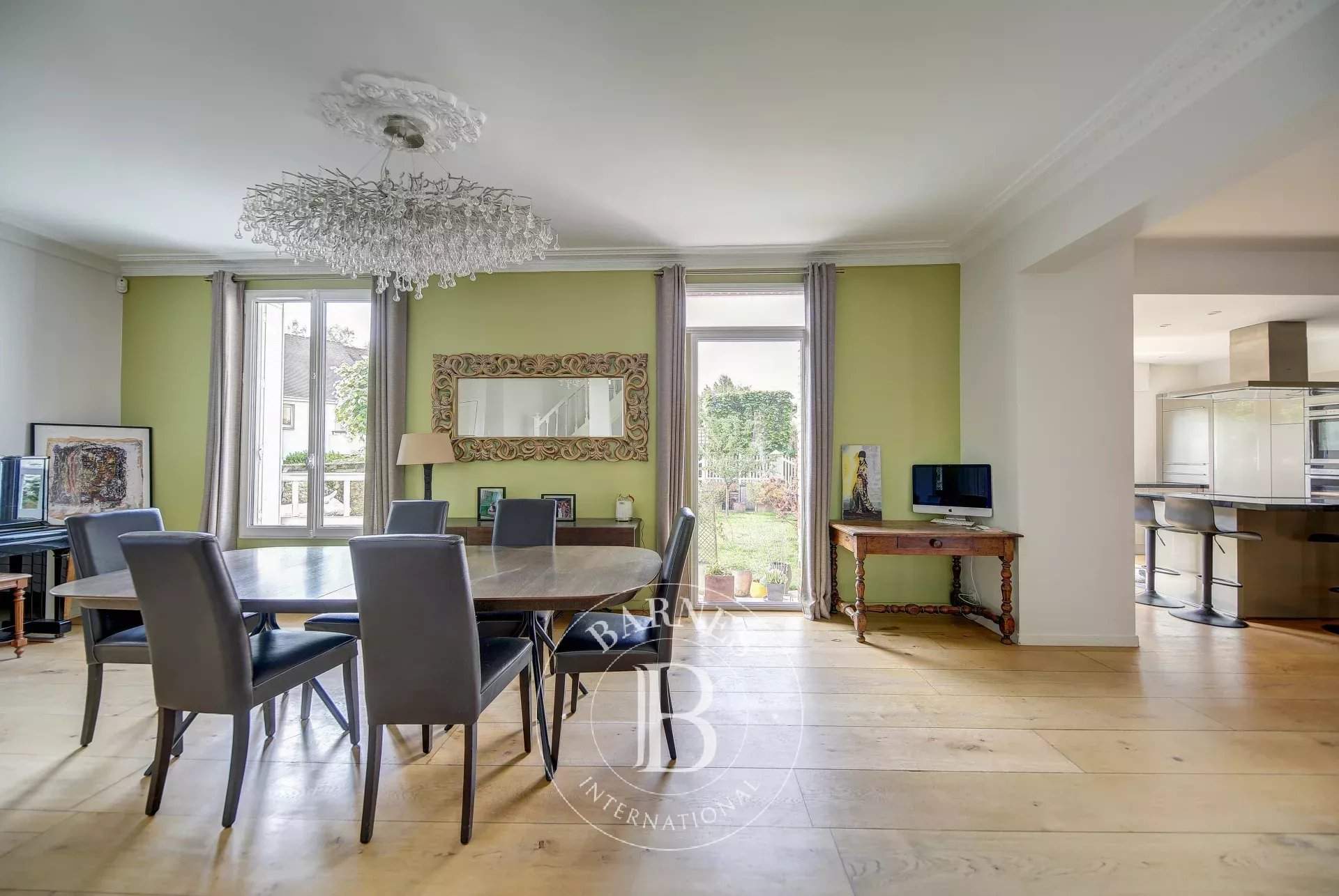 Versailles  - House 7 Bedrooms - picture 10