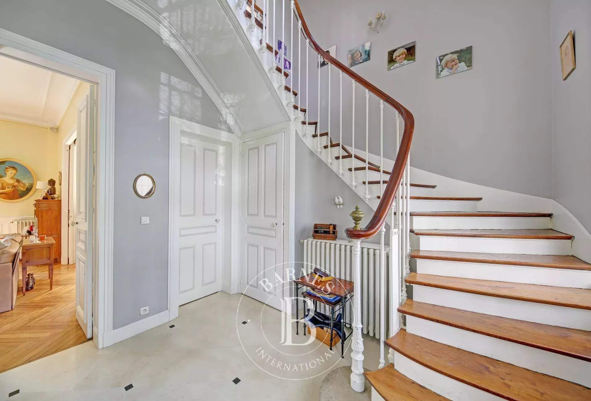 Versailles  - Maison 10 Pi&egrave;ces 8 Chambres - picture 3