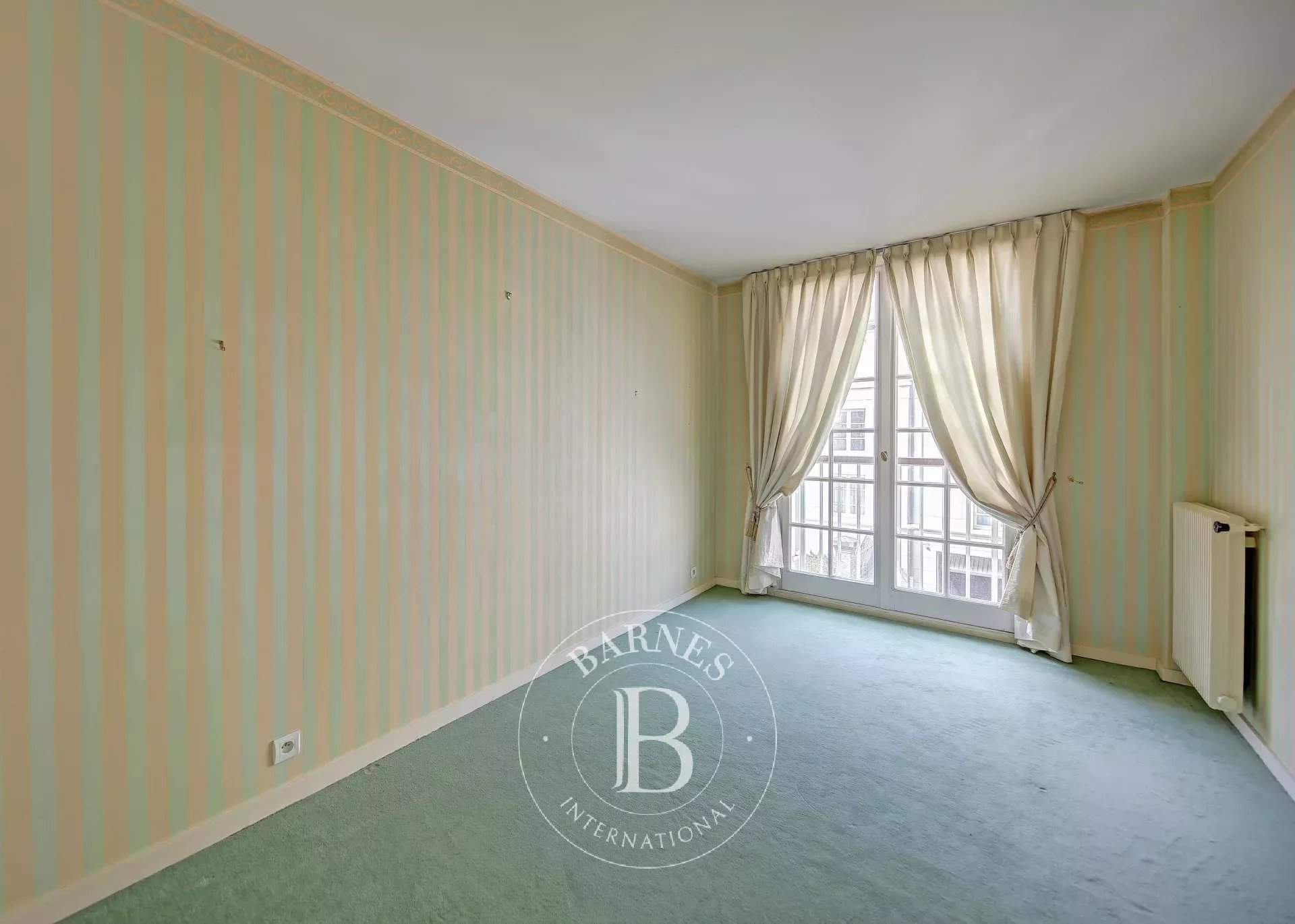 Versailles  - Appartement 6 Pièces 4 Chambres - picture 14