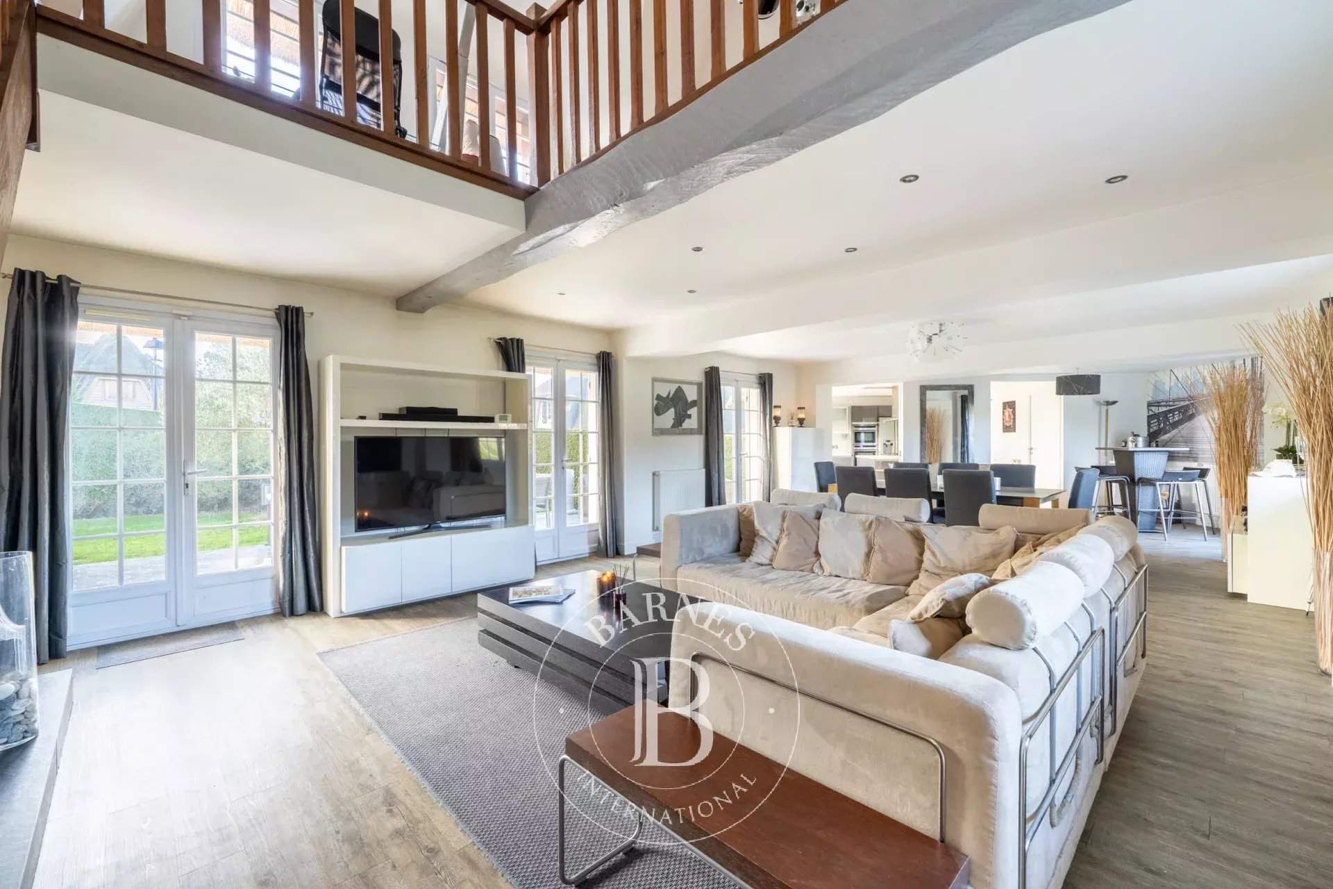 Thoiry  - Maison 7 Pi&egrave;ces 4 Chambres - picture 7