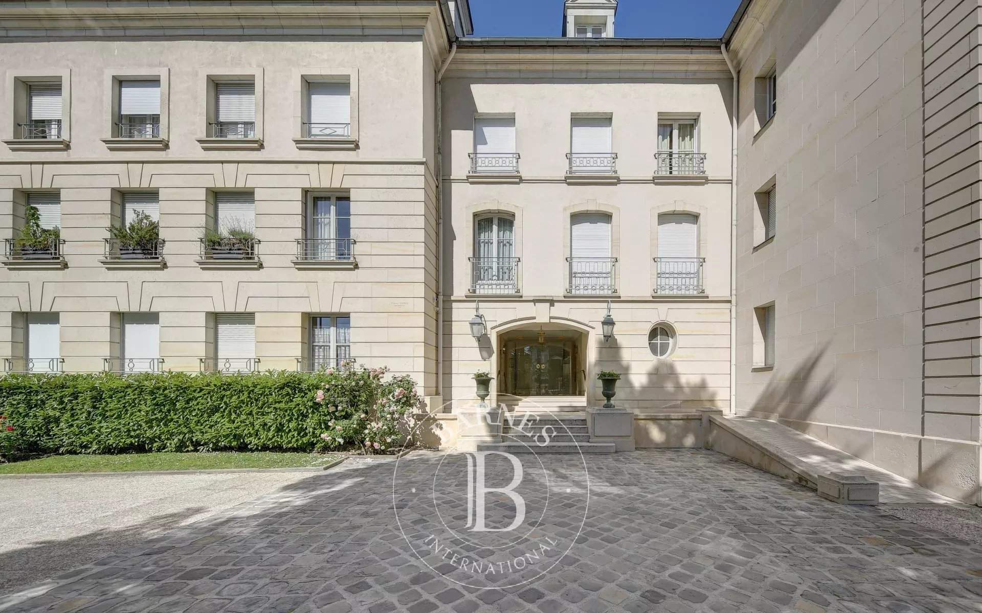 Versailles  - Apartment 2 Bedrooms - picture 8