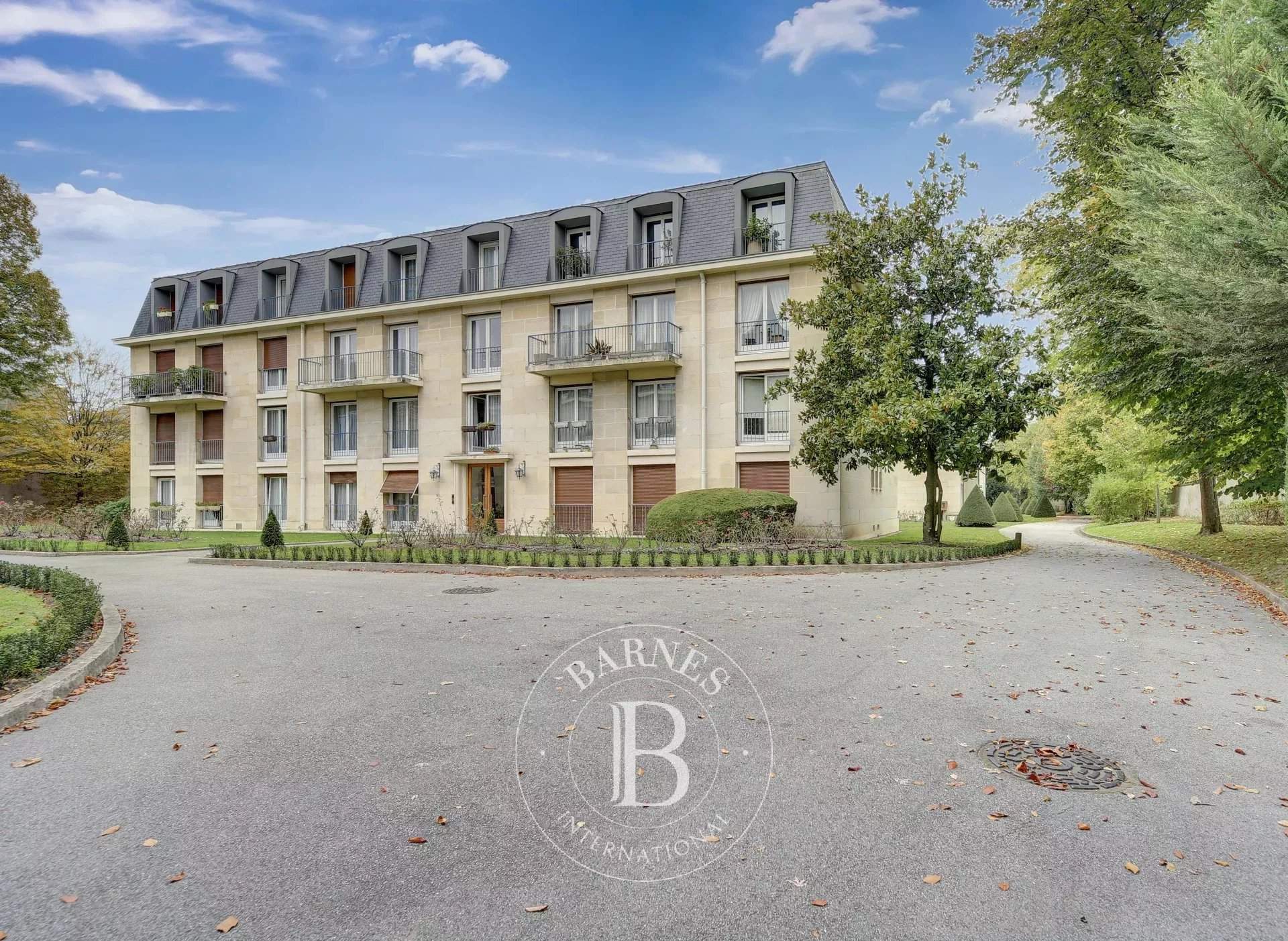 Versailles  - Appartement 4 Pièces 2 Chambres - picture 11